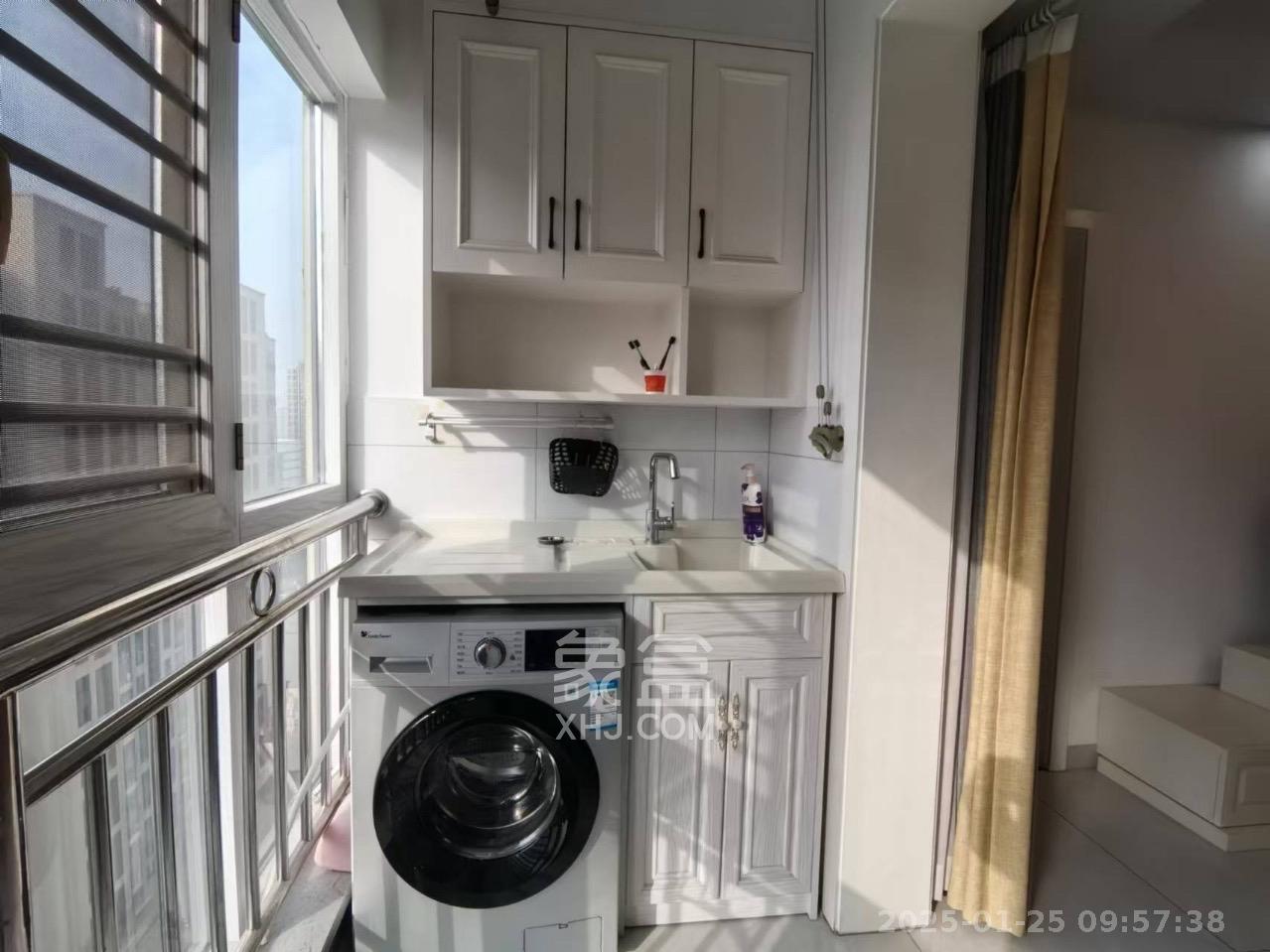 卓越蔚蓝城邦 3室2厅1卫 2300.0元/月 卓越蔚蓝城邦 3室2厅1卫 2300.0元/月室内图