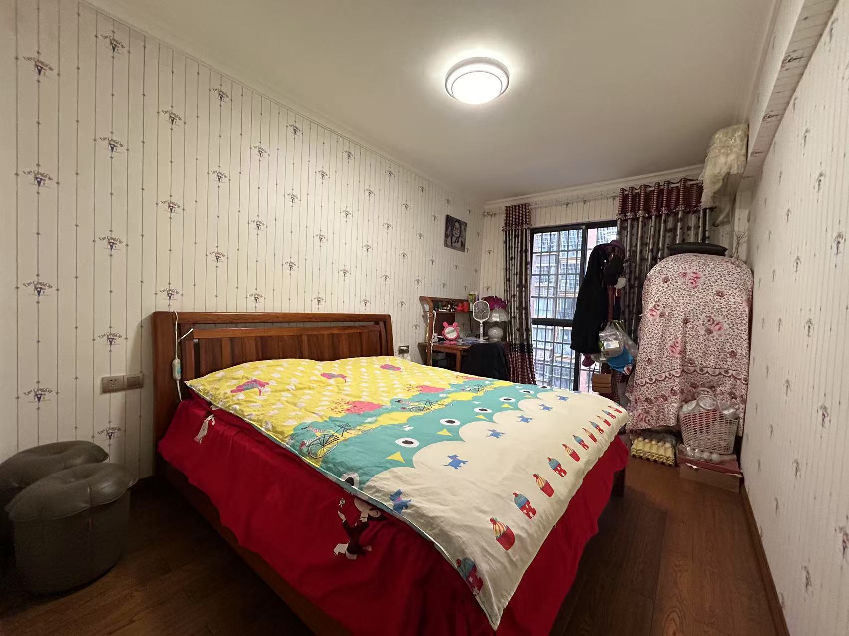 滨江花园 3室2厅2卫 75.8万 滨江花园 3室2厅2卫 75.8万室内图