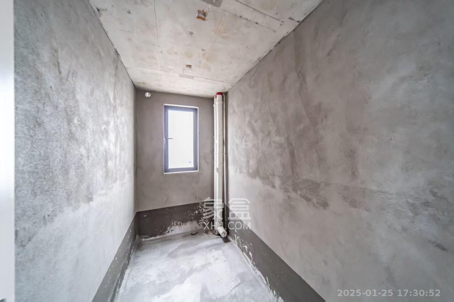 城发恒伟洋湖映2009 4室2厅1卫 2000.0元/月 城发恒伟洋湖映2009 4室2厅1卫 2000.0元/月室内图