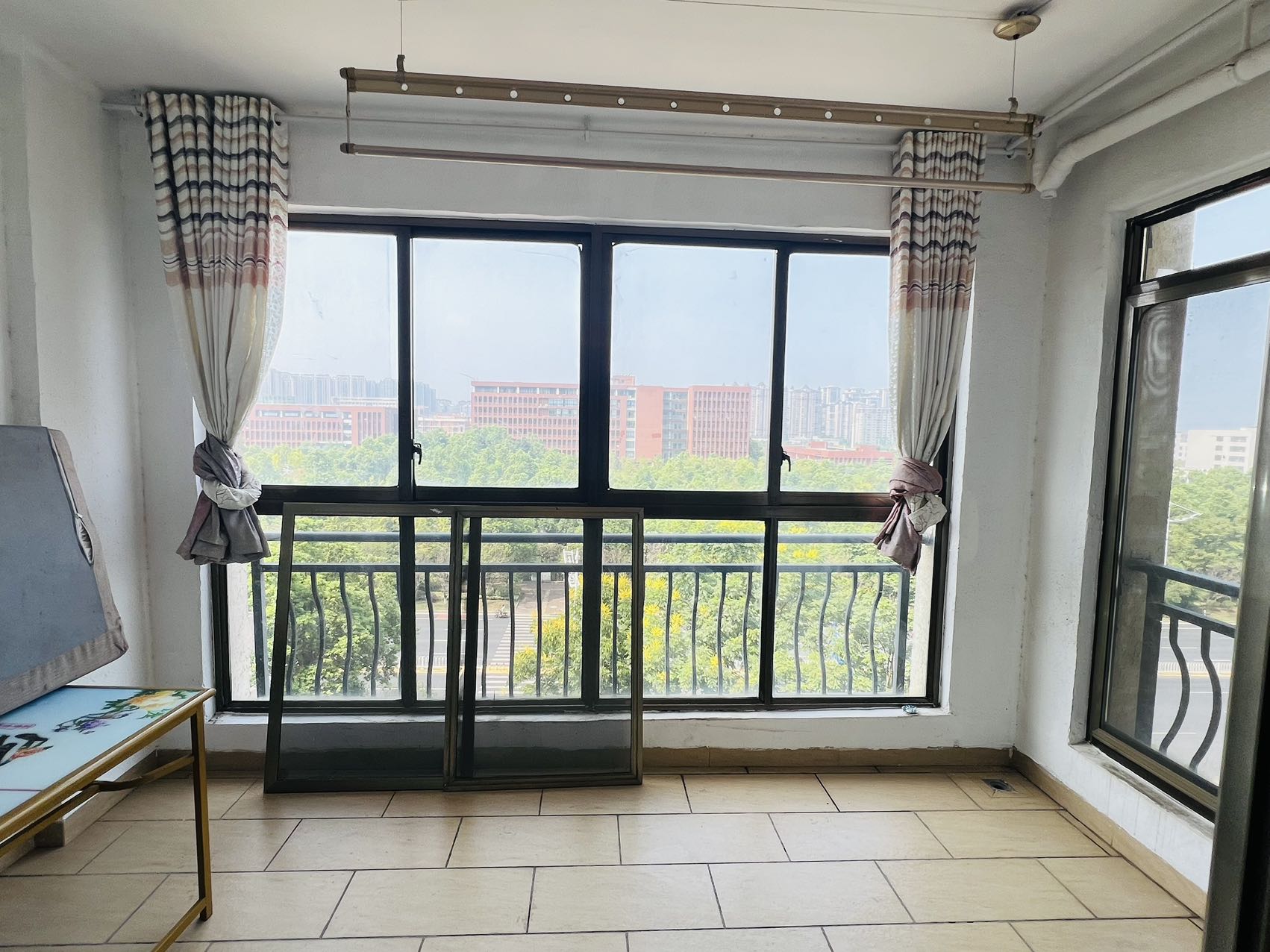 碧桂园 4室2厅2卫 2000.0元/月 碧桂园 4室2厅2卫 2000.0元/月室内图