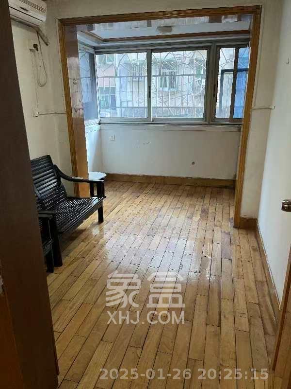 荷花园市直教师村(长沙市教育局直属教师二村) 3室2厅1卫 2400.0元/月 荷花园市直教师村(长沙市教育局直属教师二村) 3室2厅1卫 2400.0元/月室内图