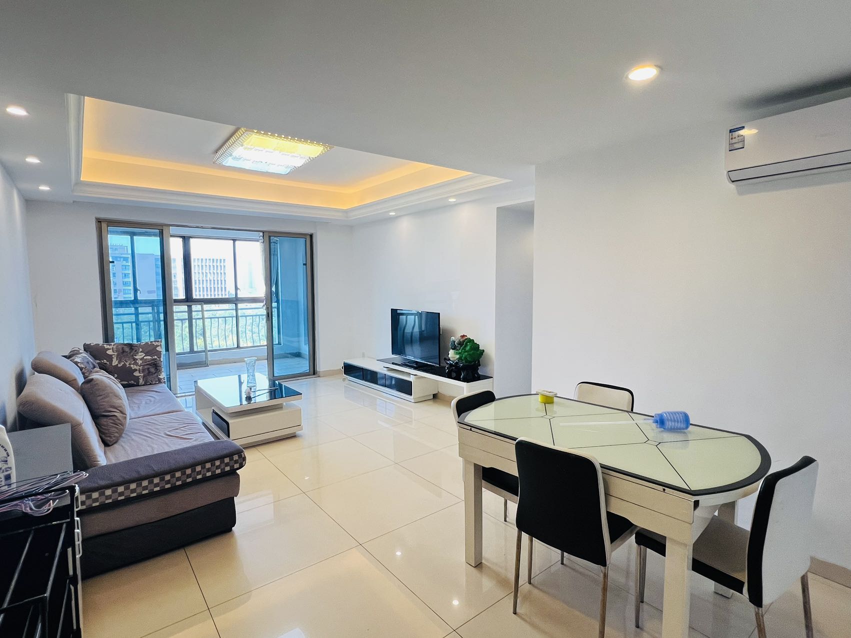 碧桂园 4室2厅2卫 2000.0元/月 碧桂园 4室2厅2卫 2000.0元/月户型图