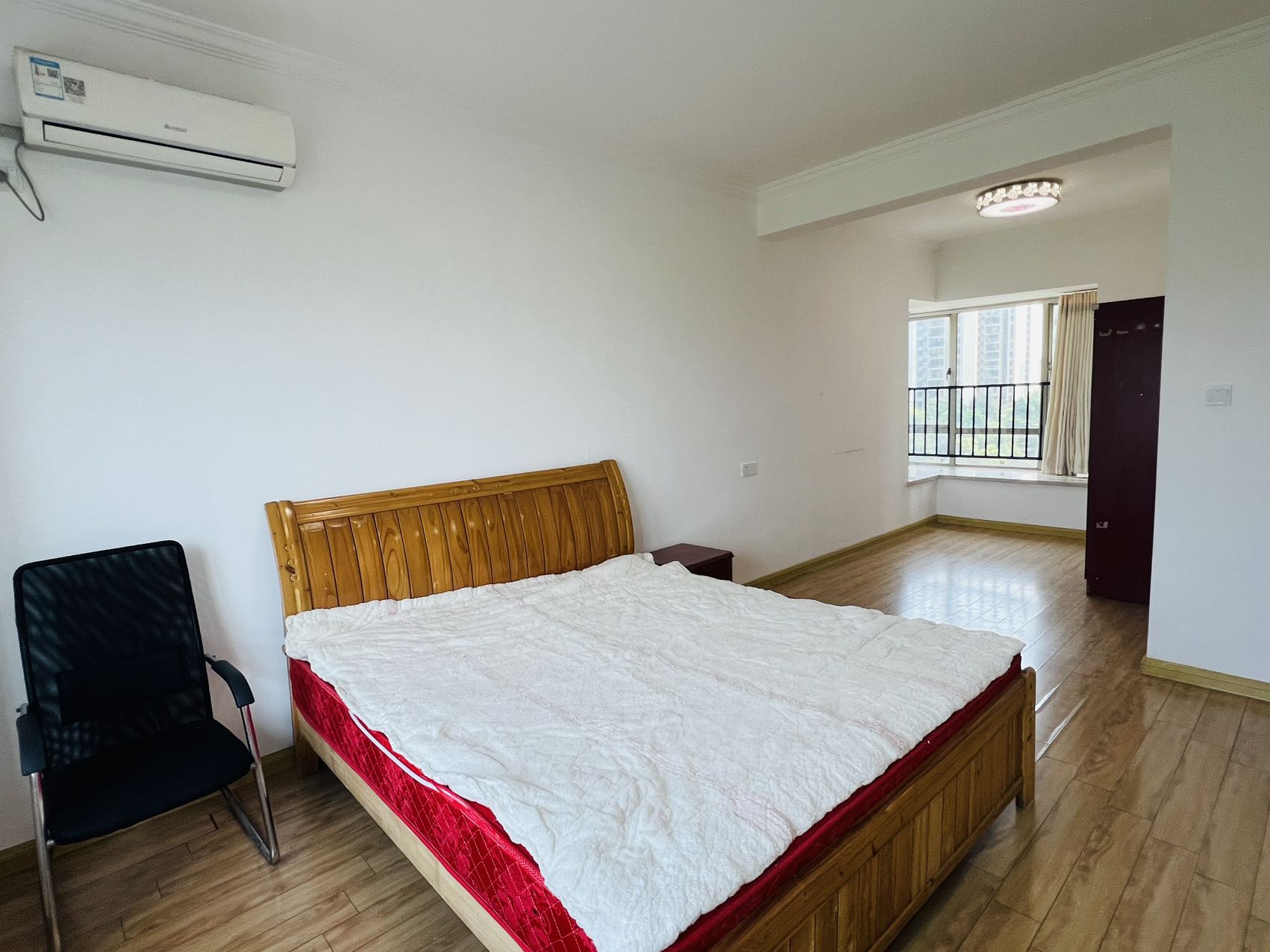 碧桂园 4室2厅2卫 2000.0元/月 碧桂园 4室2厅2卫 2000.0元/月室内图