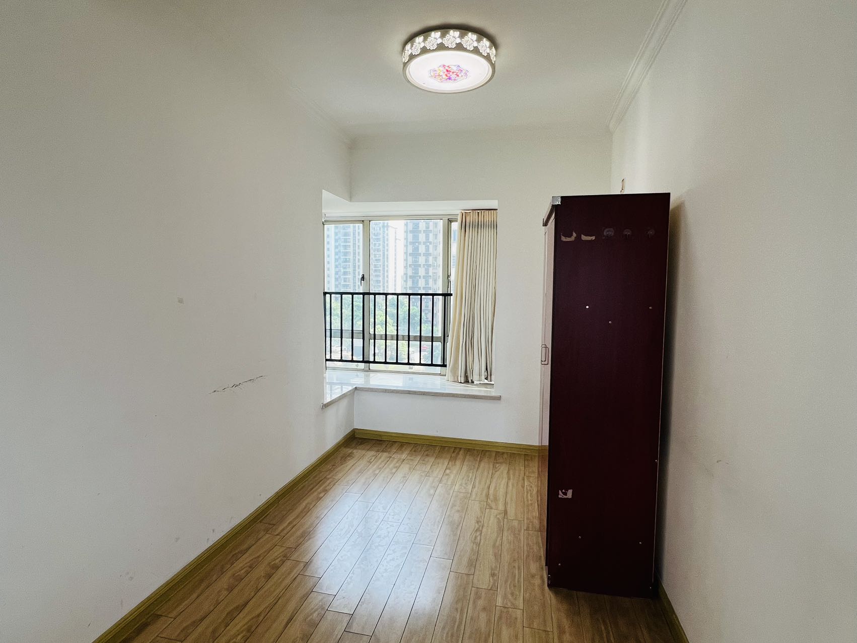 碧桂园 4室2厅2卫 2000.0元/月 碧桂园 4室2厅2卫 2000.0元/月室内图