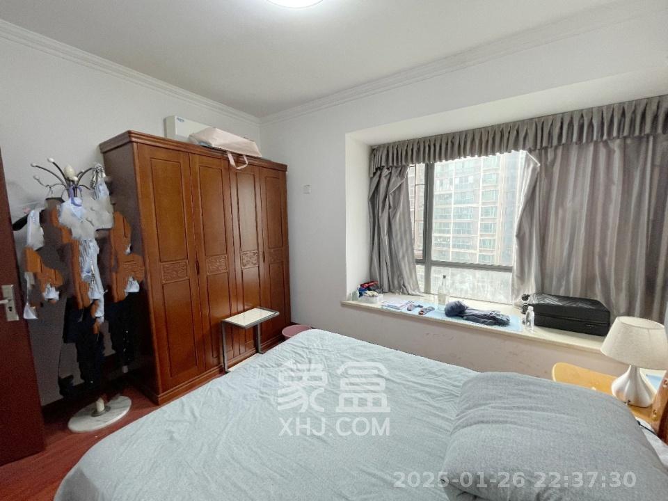 新城新世界一二三期 4室2厅2卫 3500.0元/月 新城新世界一二三期 4室2厅2卫 3500.0元/月室内图