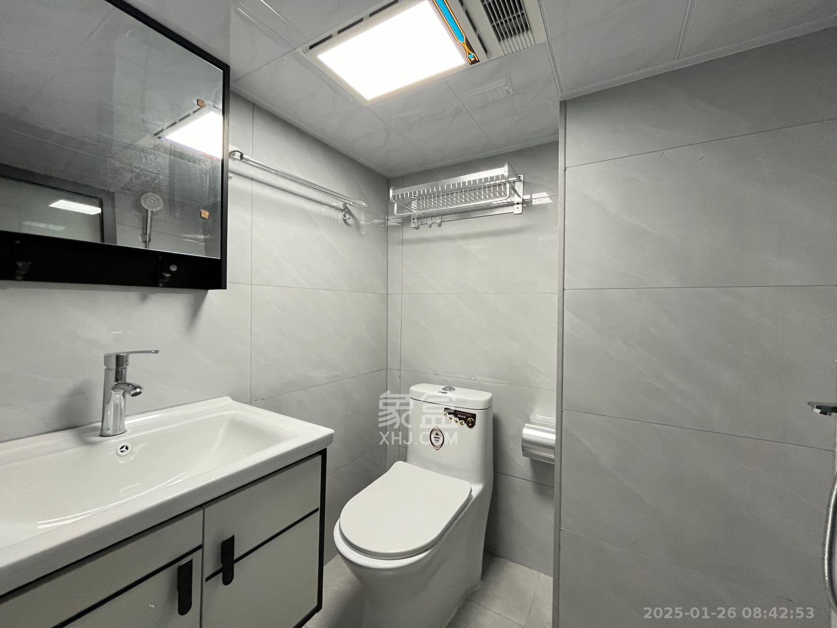 君悦新天地 2室1厅1卫 2400.0元/月 君悦新天地 2室1厅1卫 2400.0元/月室内图