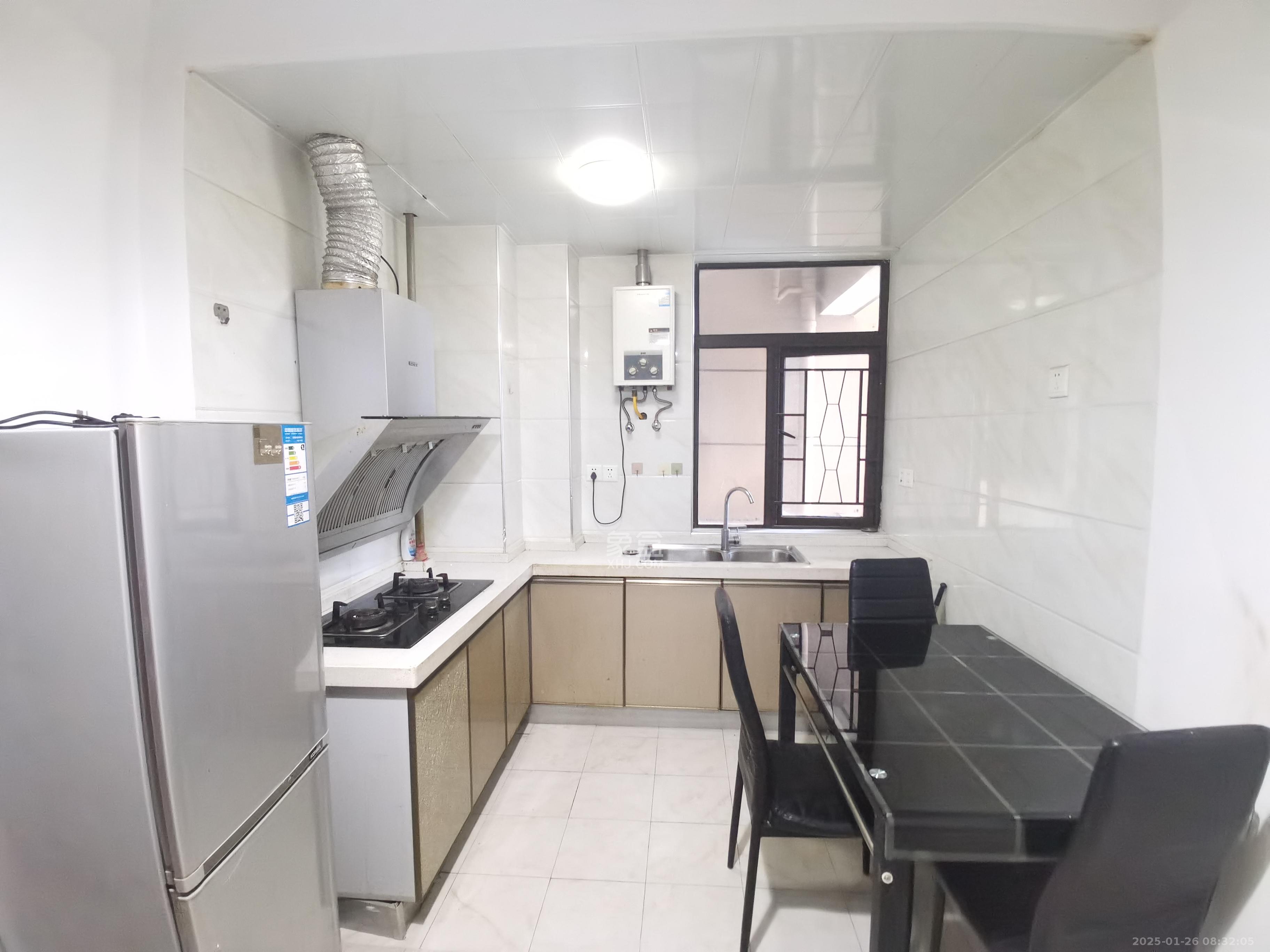 天下一家 2室1厅1卫 1900.0元/月 天下一家 2室1厅1卫 1900.0元/月室内图