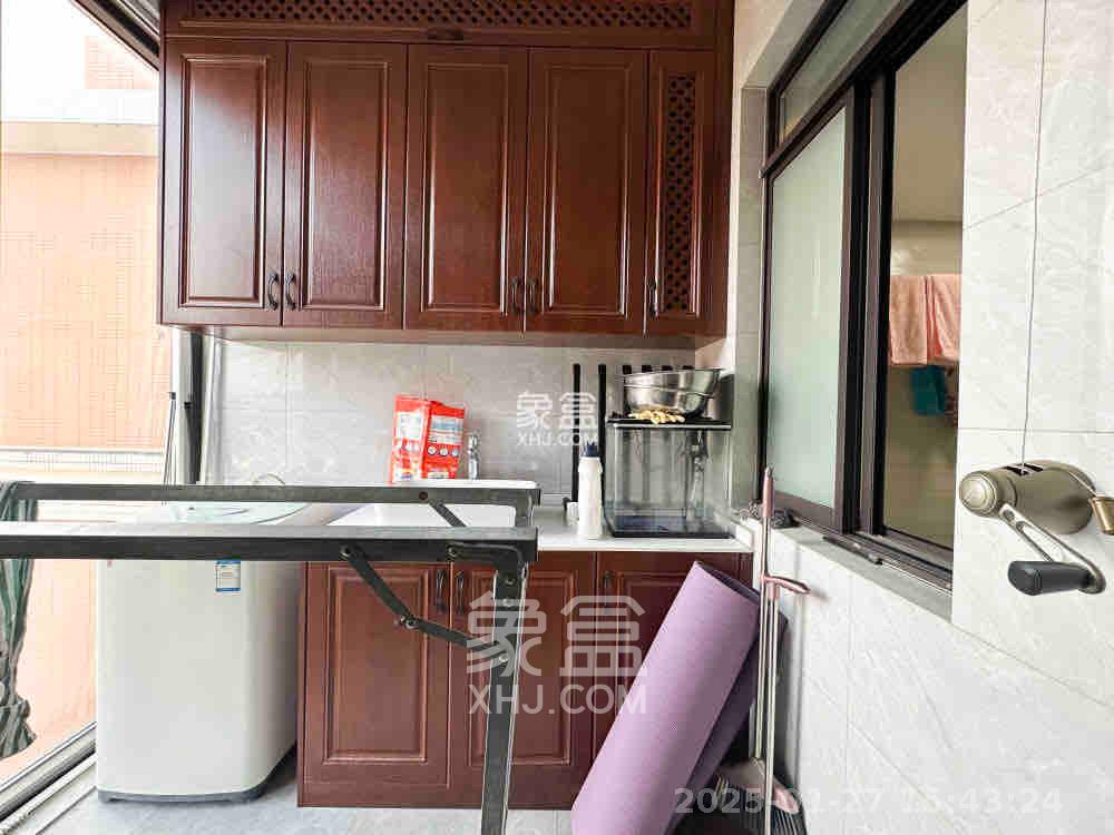 长房南屏锦源  4室2厅2卫    4000.0元/月室内图