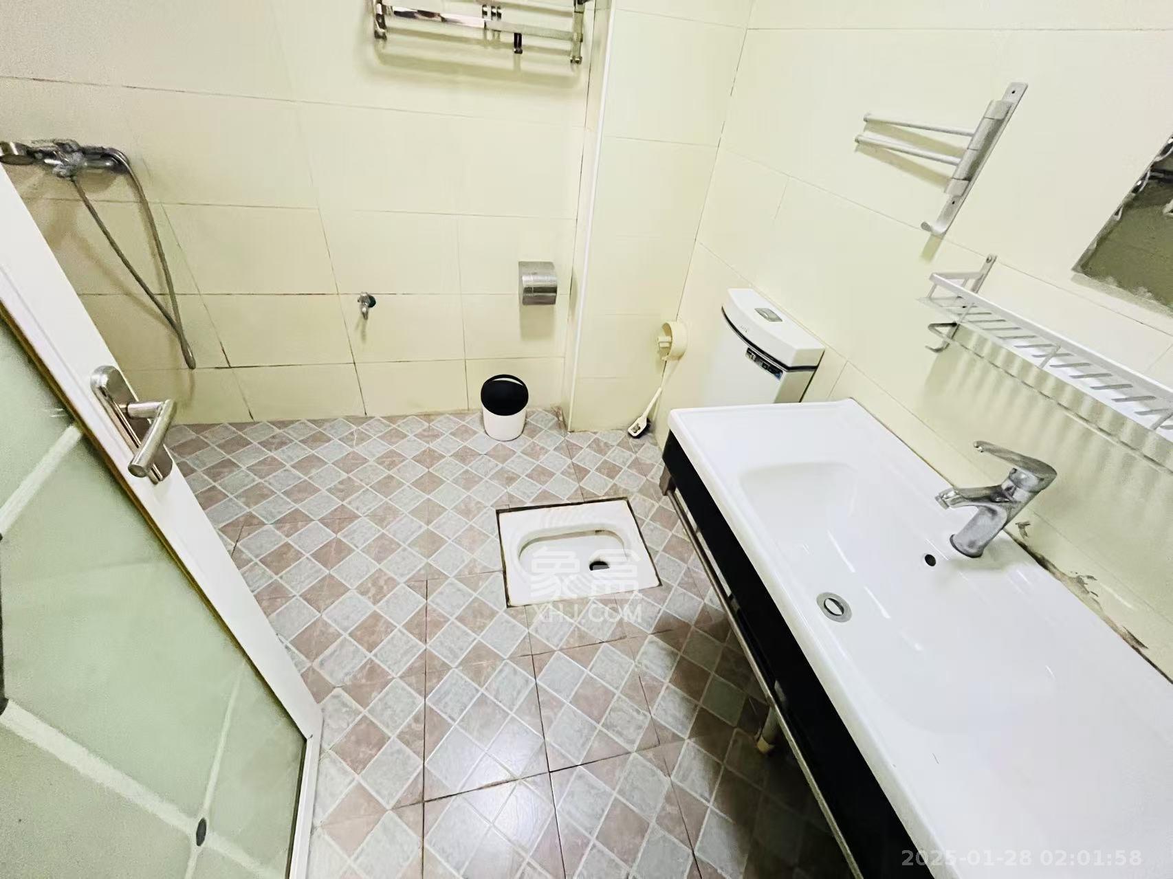 建发汇金国际  2室2厅1卫   2700.00元/月室内图