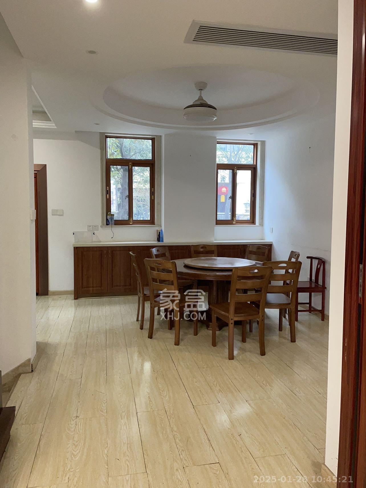 欧莱雅郡  6室2厅3卫    12800.0元/月室内图