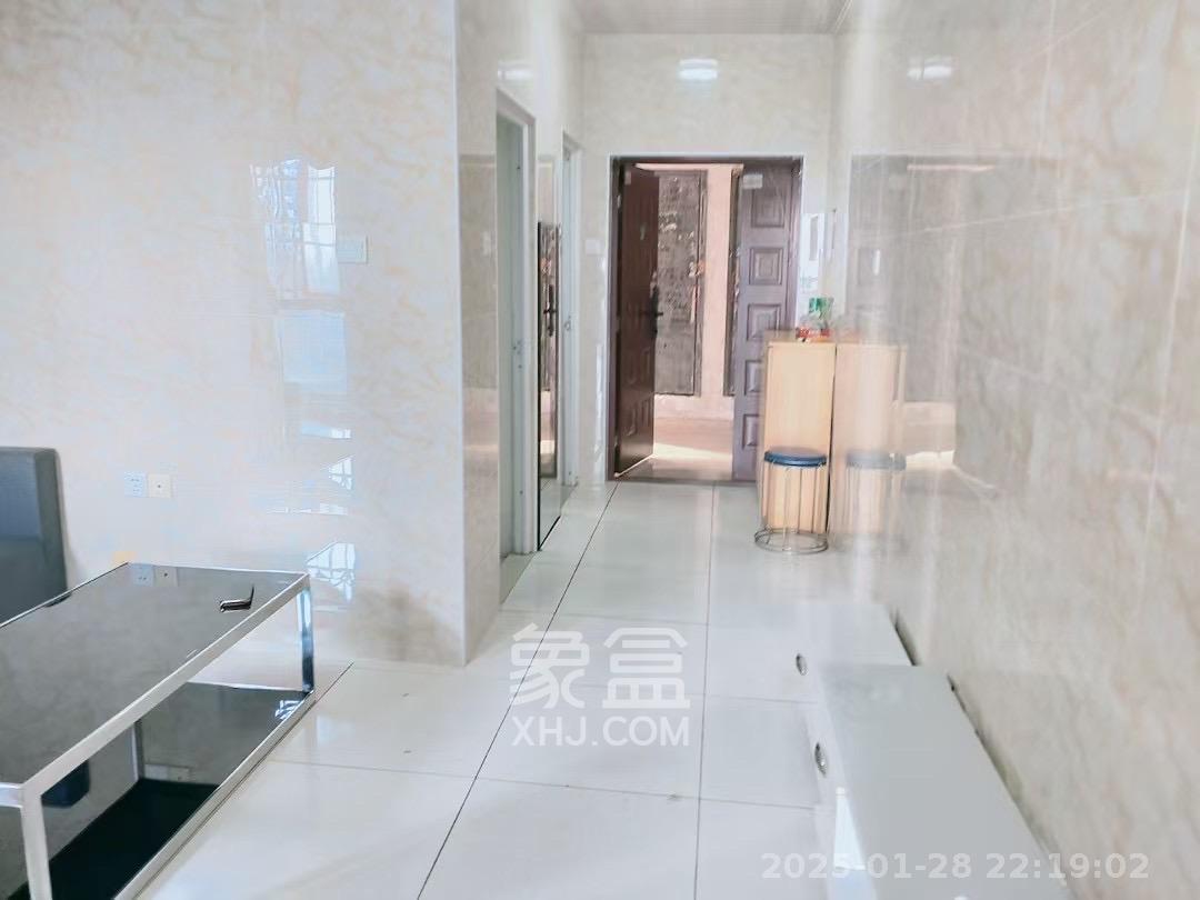 青和上座(上味舫大厦) 1室1厅1卫 2500.0元/月 青和上座(上味舫大厦) 1室1厅1卫 2500.0元/月室内图