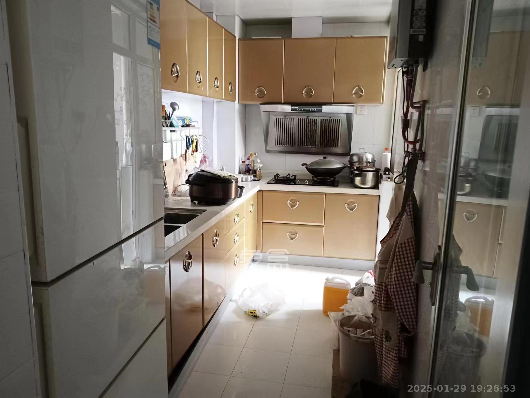 中房F联邦 2室1厅1卫 2500.0元/月 中房F联邦 2室1厅1卫 2500.0元/月室内图