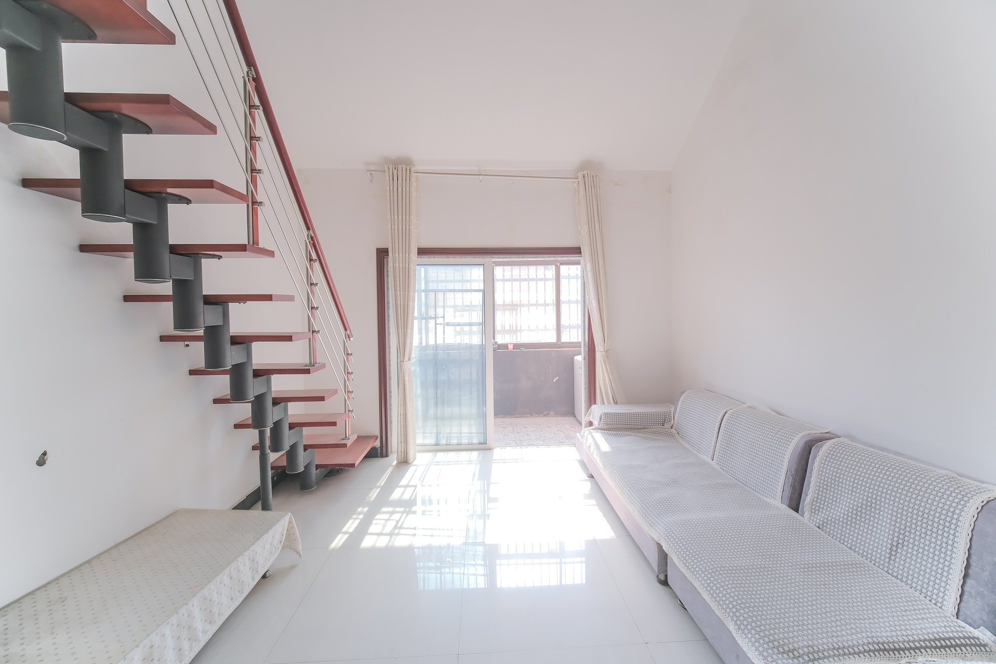 山水湾  2室2厅1卫    45.0万 山水湾  2室2厅1卫    45.0万客厅