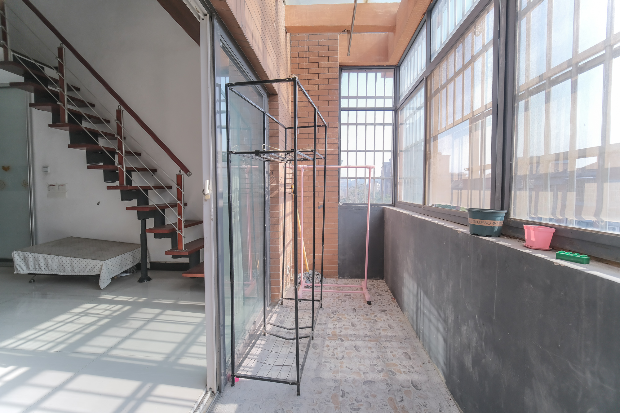 山水湾  2室2厅1卫    45.0万 山水湾  2室2厅1卫    45.0万阳台