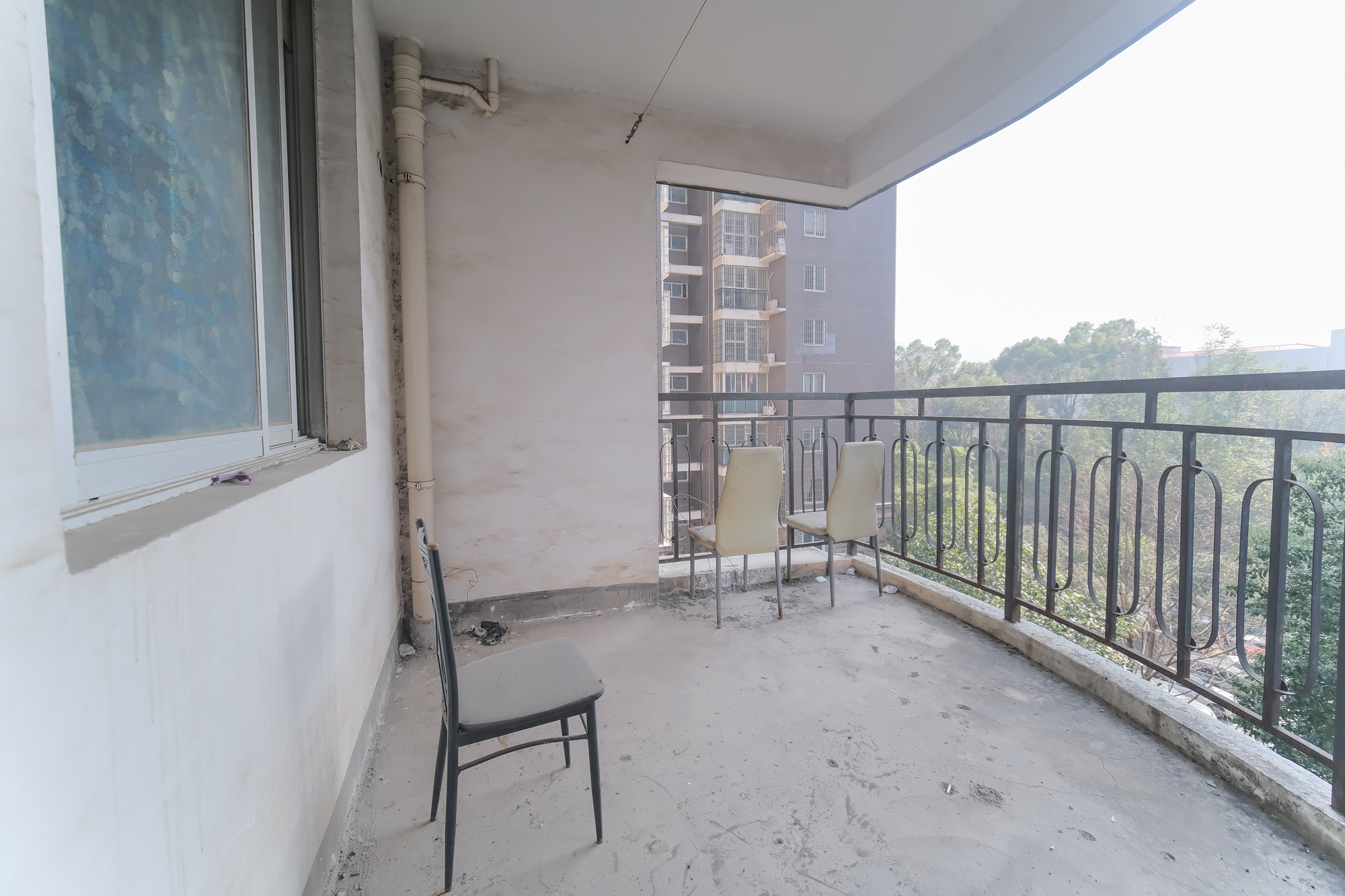 红树湾  3室2厅2卫    65.0万 红树湾  3室2厅2卫    65.0万阳台