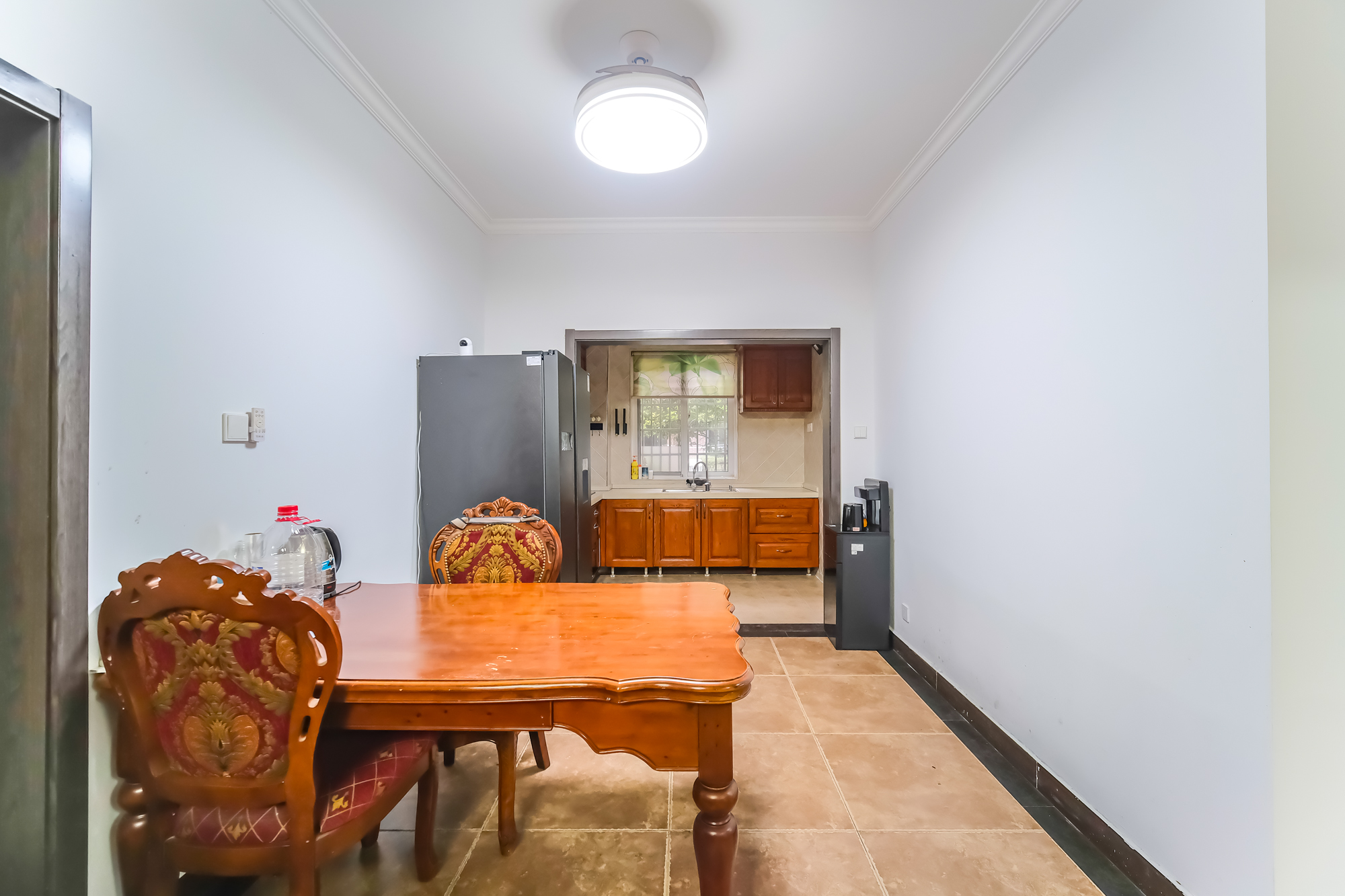 山水湾  3室2厅2卫    85.0万 山水湾  3室2厅2卫    85.0万客厅