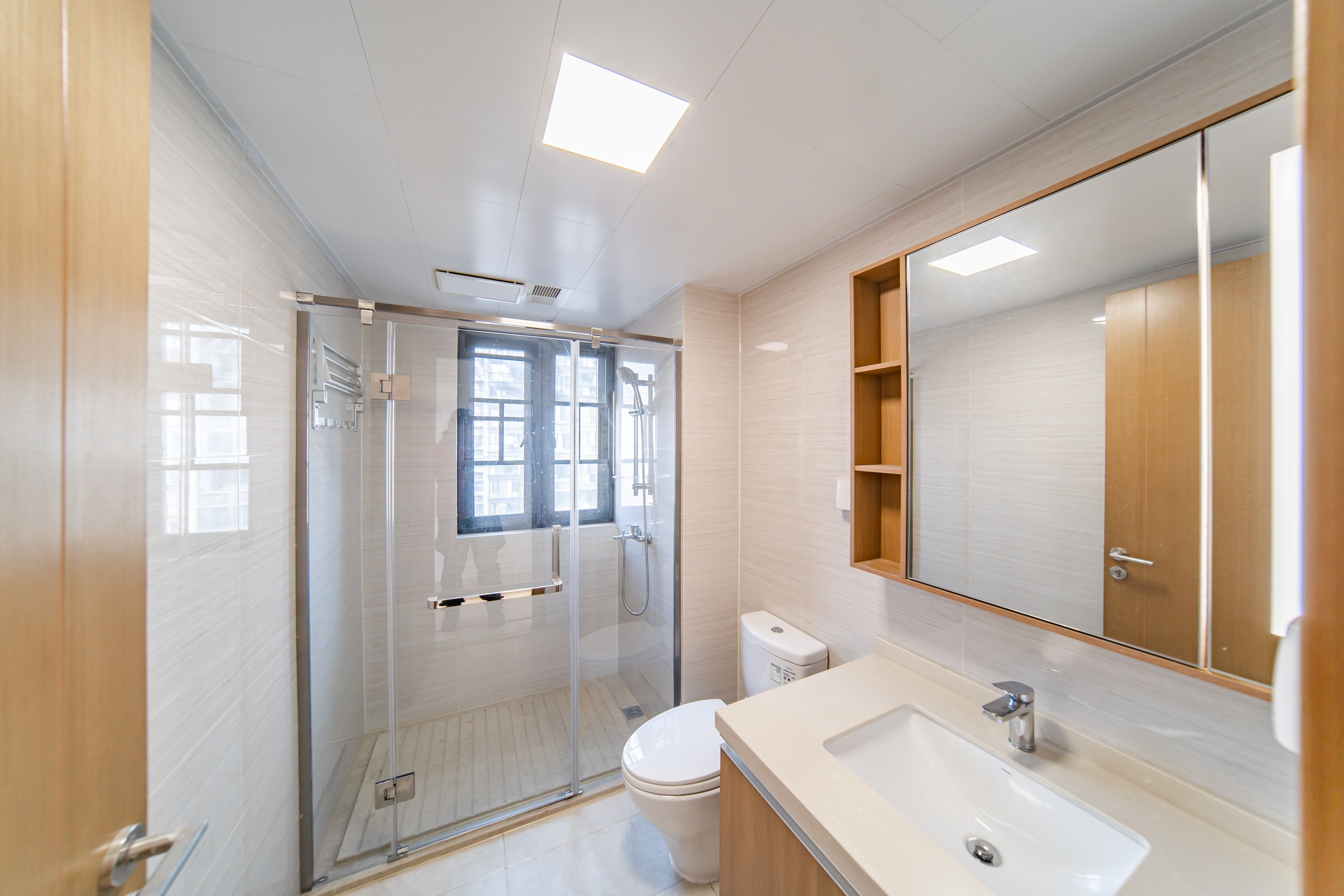 深业鹭栖府  4室2厅2卫    195.0万 深业鹭栖府  4室2厅2卫    195.0万卫生间