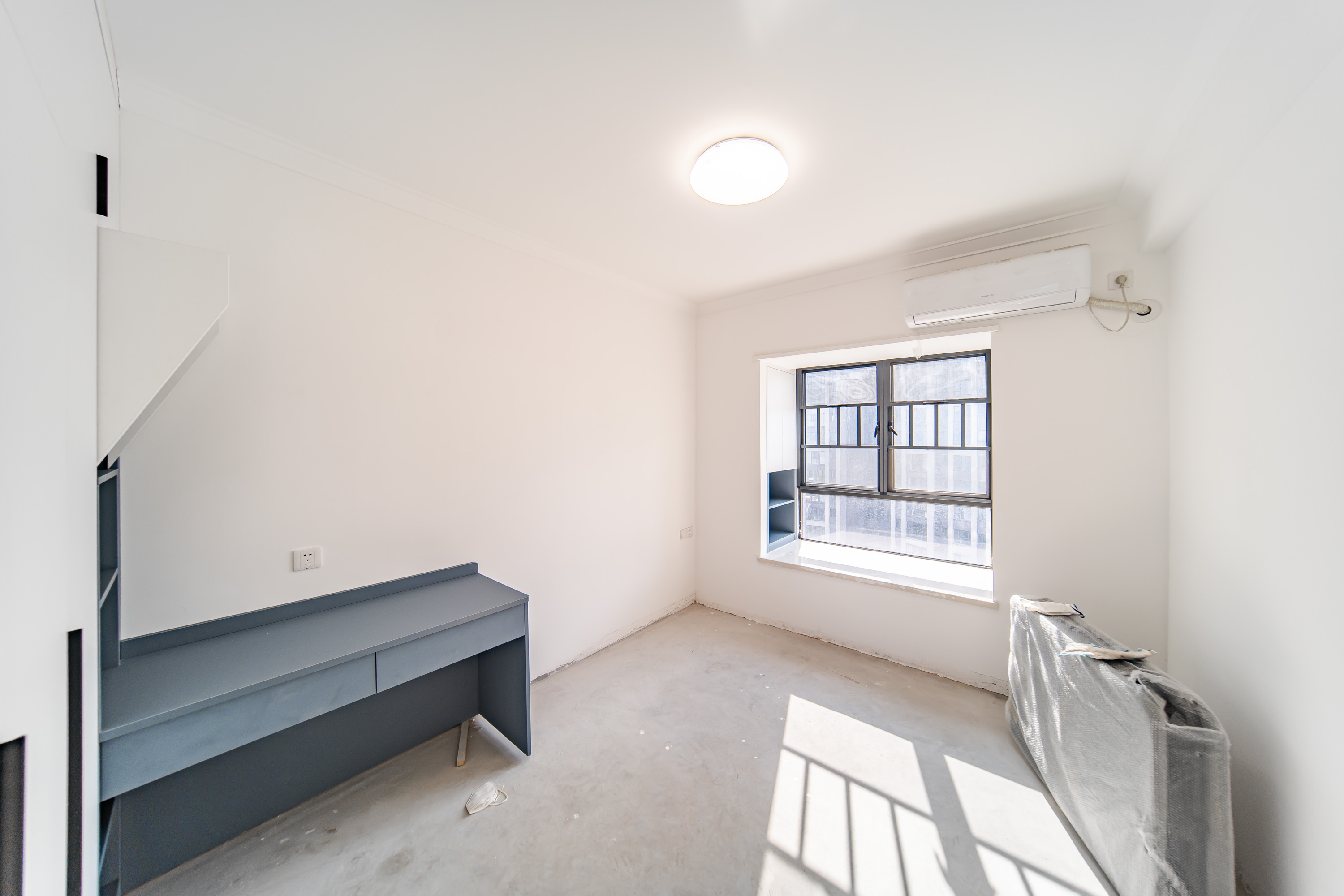 深业鹭栖府  4室2厅2卫    195.0万 深业鹭栖府  4室2厅2卫    195.0万卧室