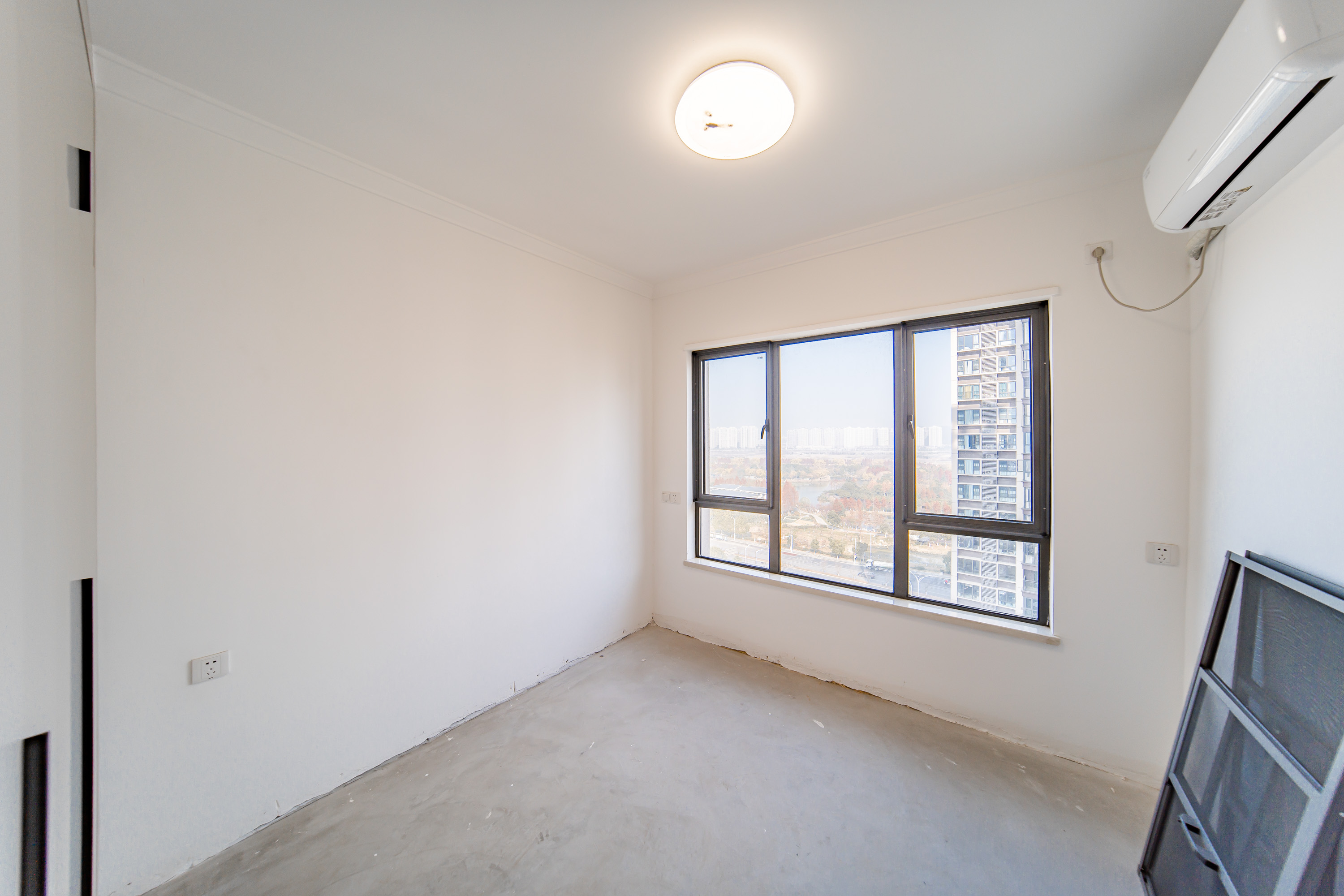 深业鹭栖府  4室2厅2卫    195.0万 深业鹭栖府  4室2厅2卫    195.0万卧室