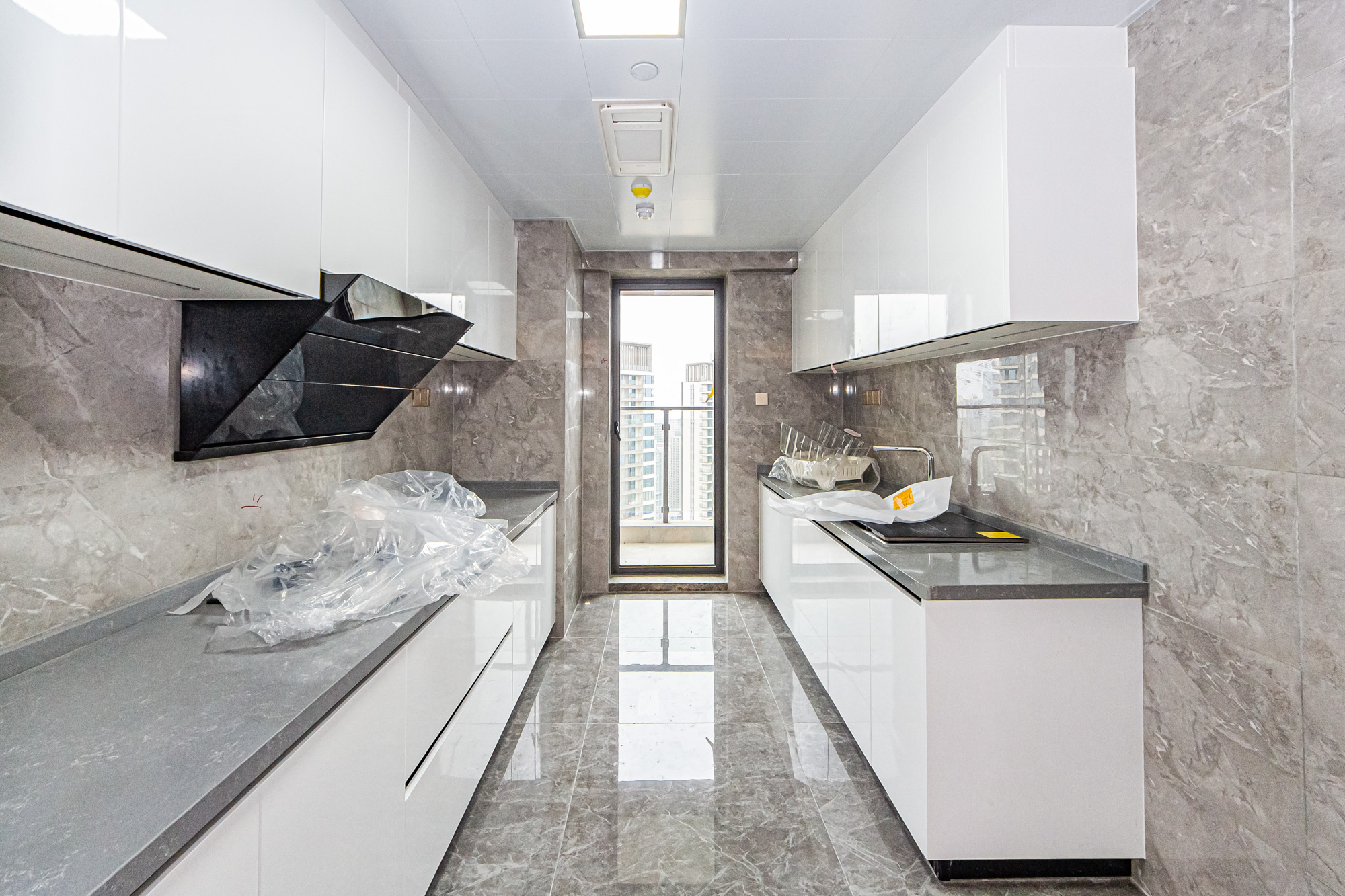 北辰瀚江府 4室2厅2卫 396.0万 北辰瀚江府 4室2厅2卫 396.0万厨房