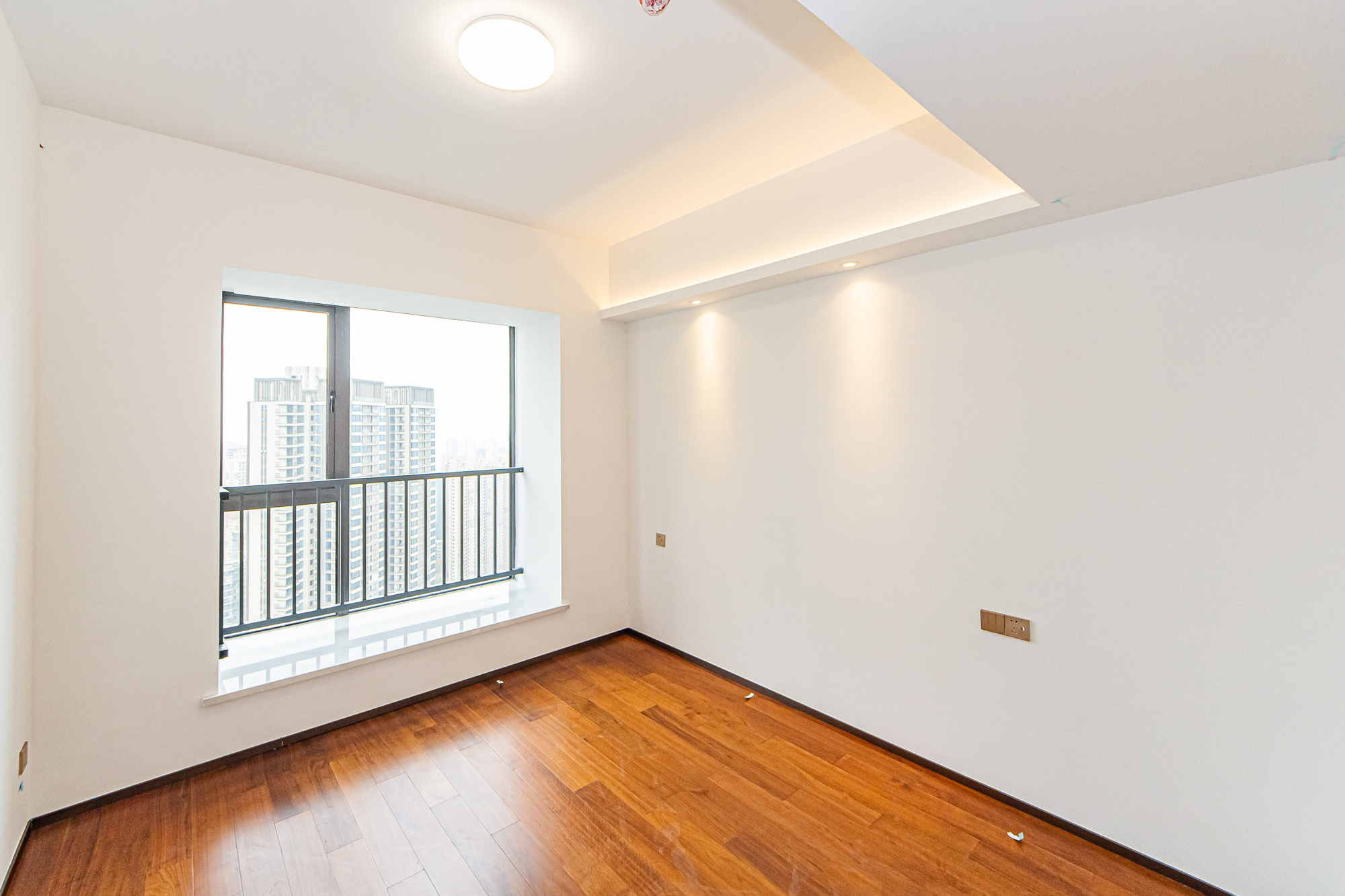 北辰瀚江府 4室2厅2卫 396.0万 北辰瀚江府 4室2厅2卫 396.0万卧室