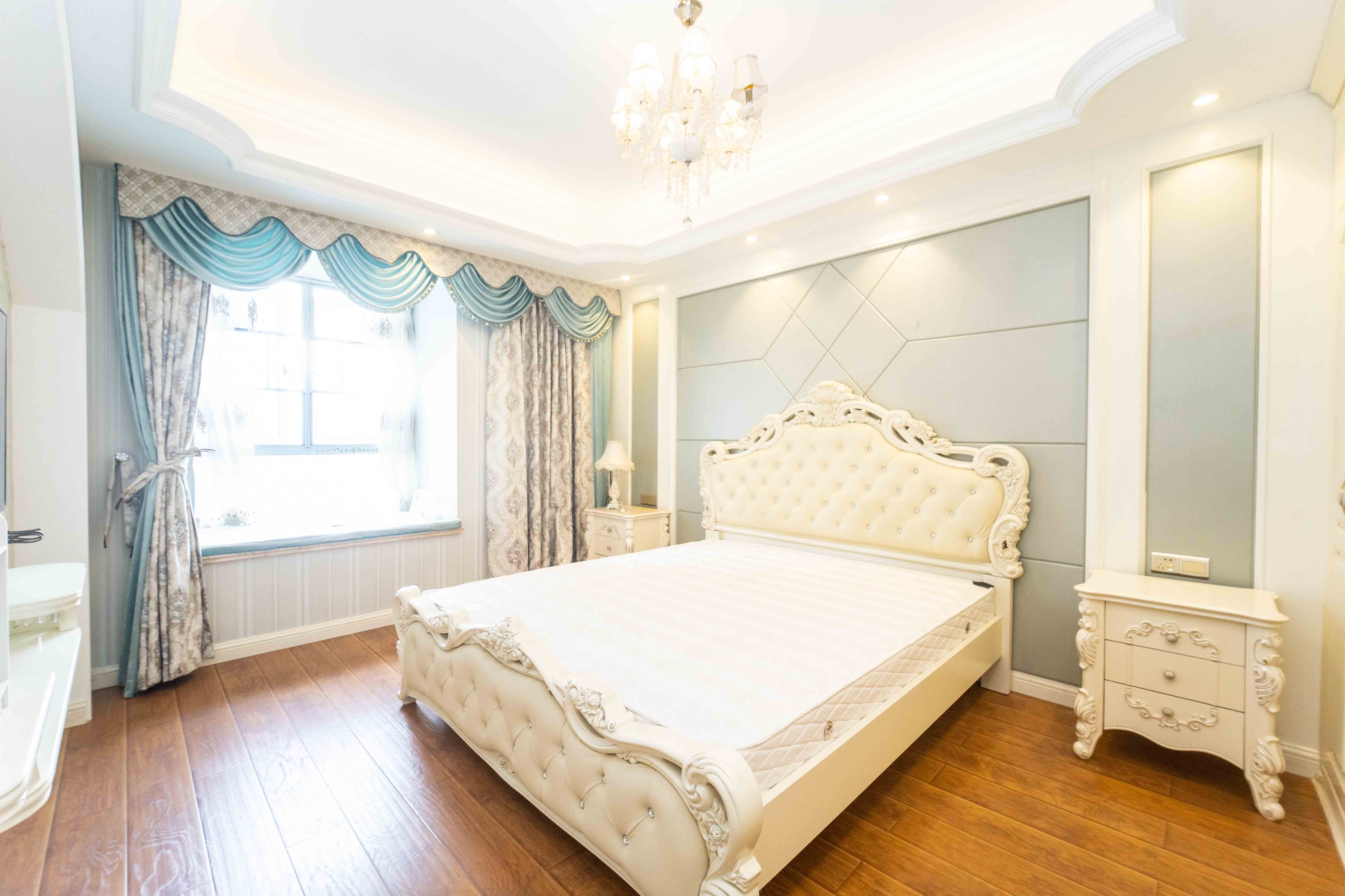 上河国际C区 3室2厅2卫 120.0万 上河国际C区 3室2厅2卫 120.0万卧室