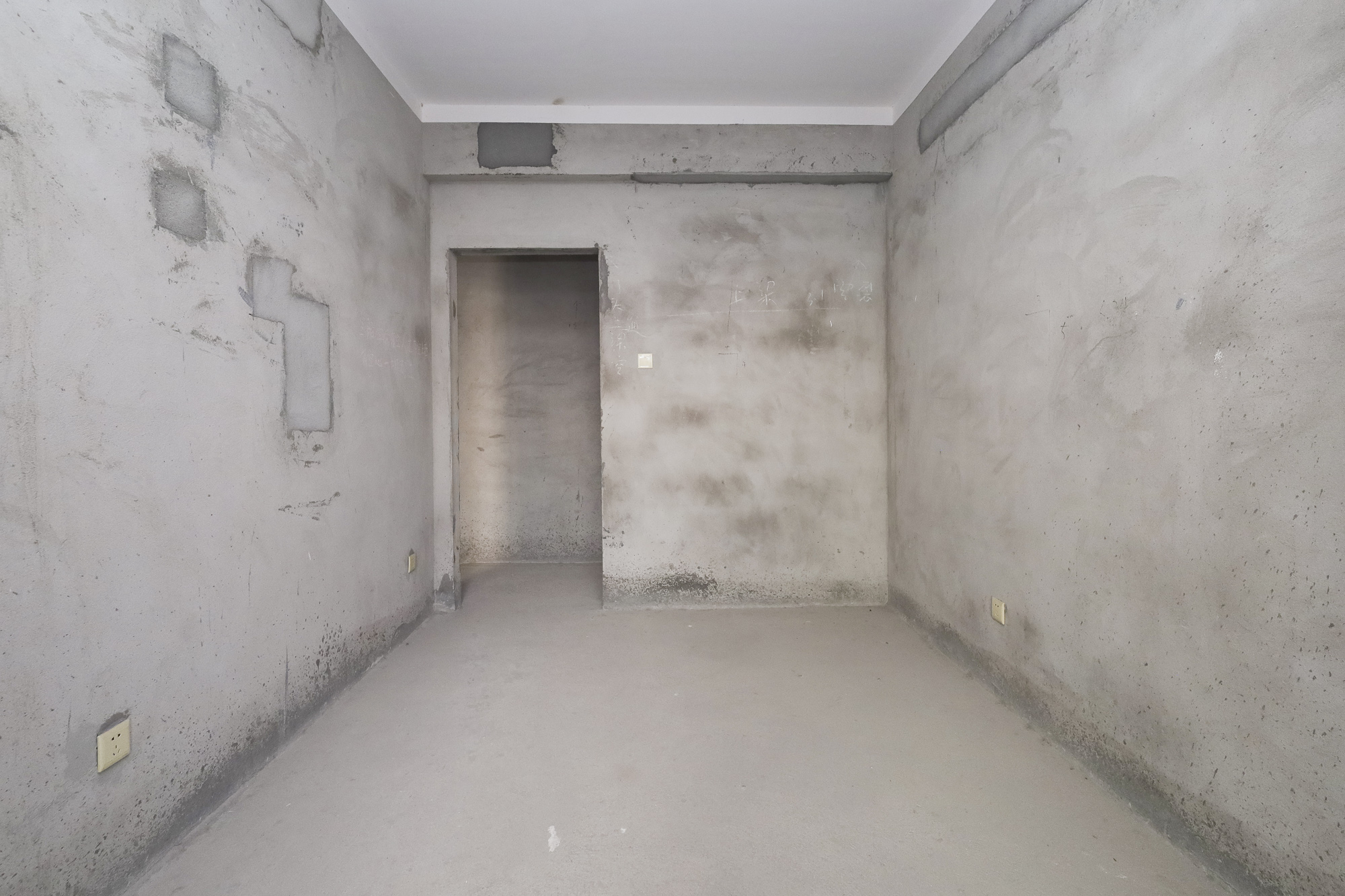 绿地海外滩一期  4室2厅1卫    70.0万 绿地海外滩一期  4室2厅1卫    70.0万卧室