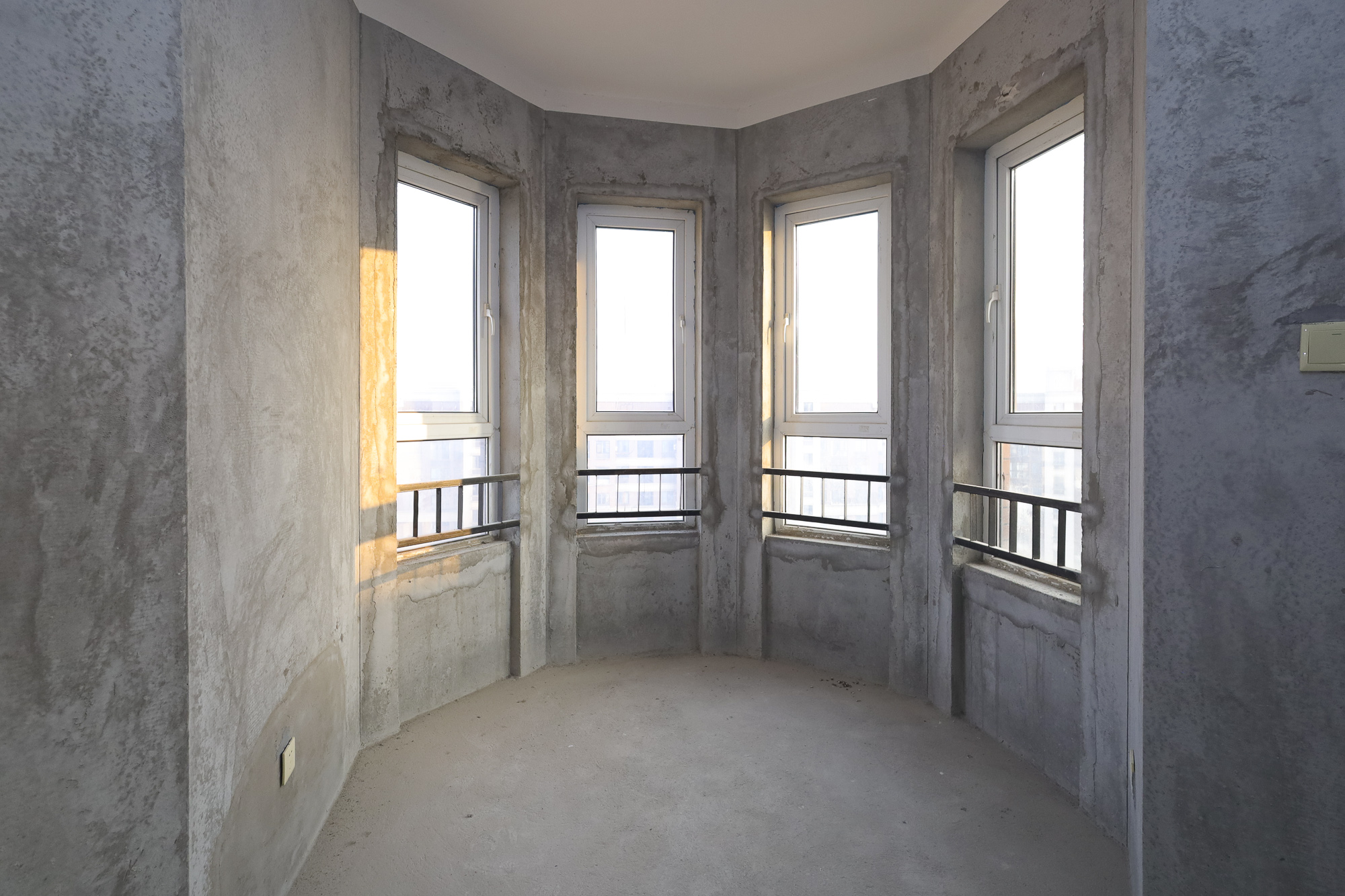 绿地海外滩一期  4室2厅1卫    70.0万 绿地海外滩一期  4室2厅1卫    70.0万卧室