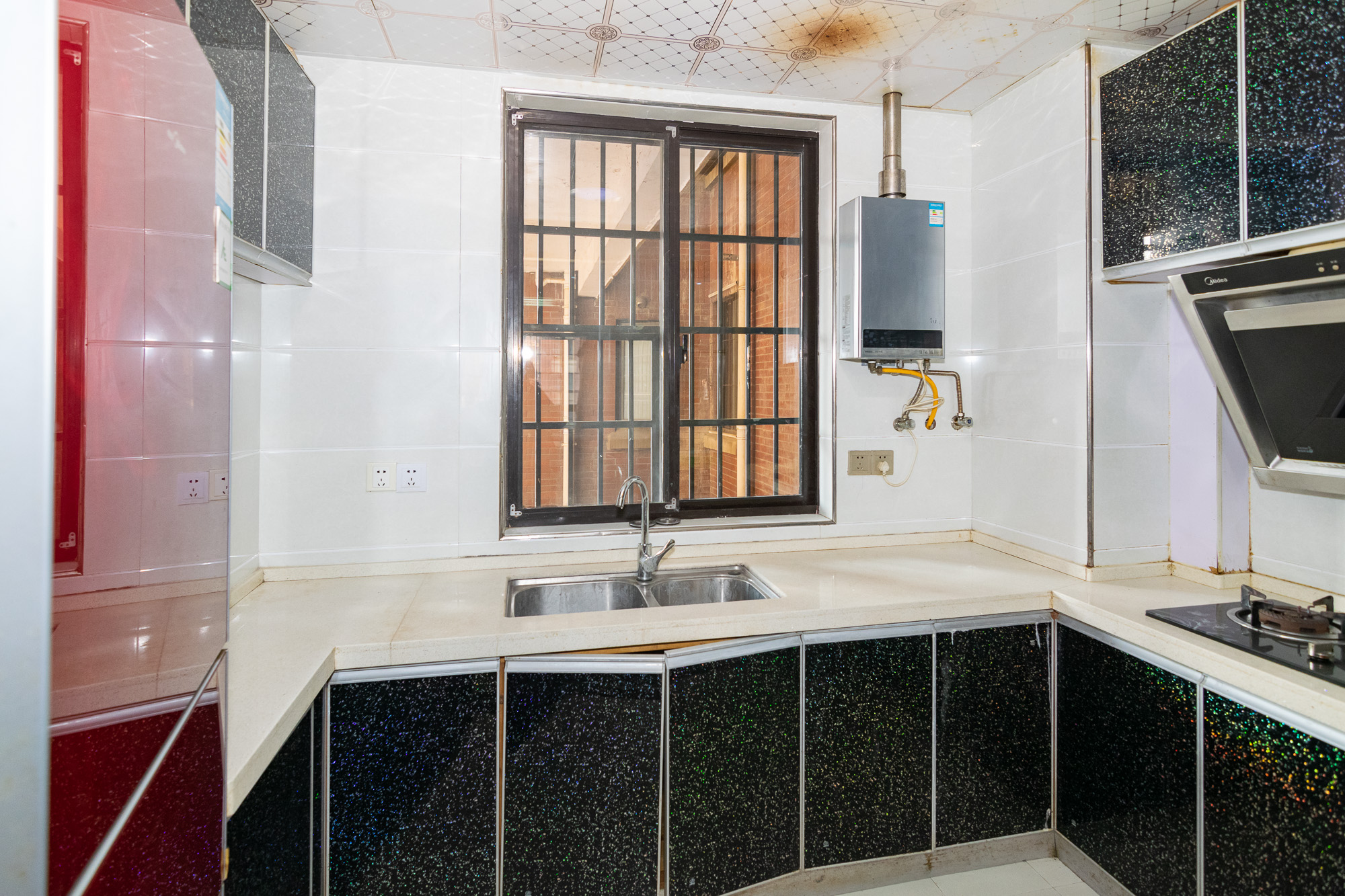 新城国际花都 3室2厅1卫 58.0万 新城国际花都 3室2厅1卫 58.0万厨房