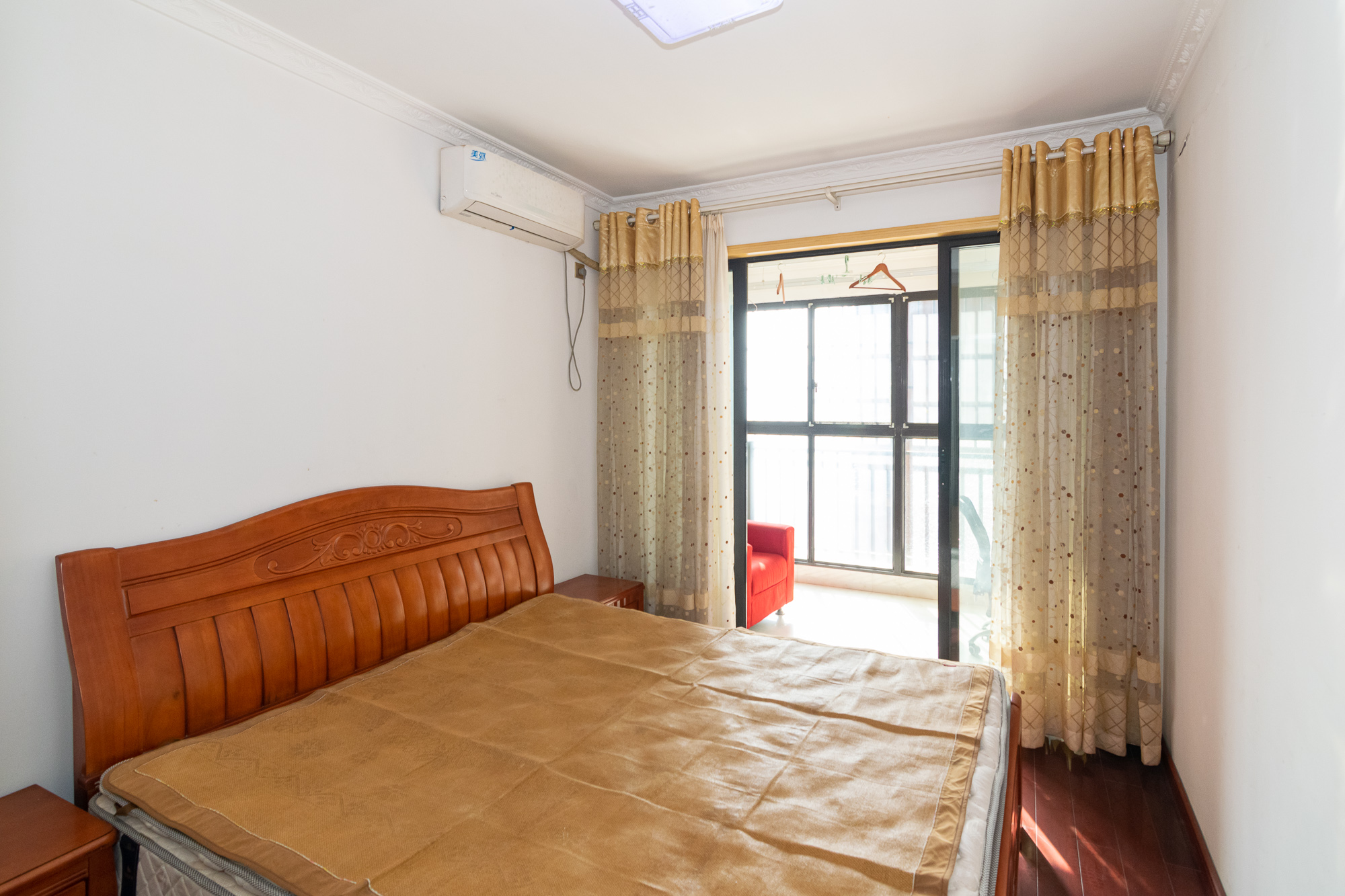 新城国际花都 3室2厅1卫 58.0万 新城国际花都 3室2厅1卫 58.0万卧室