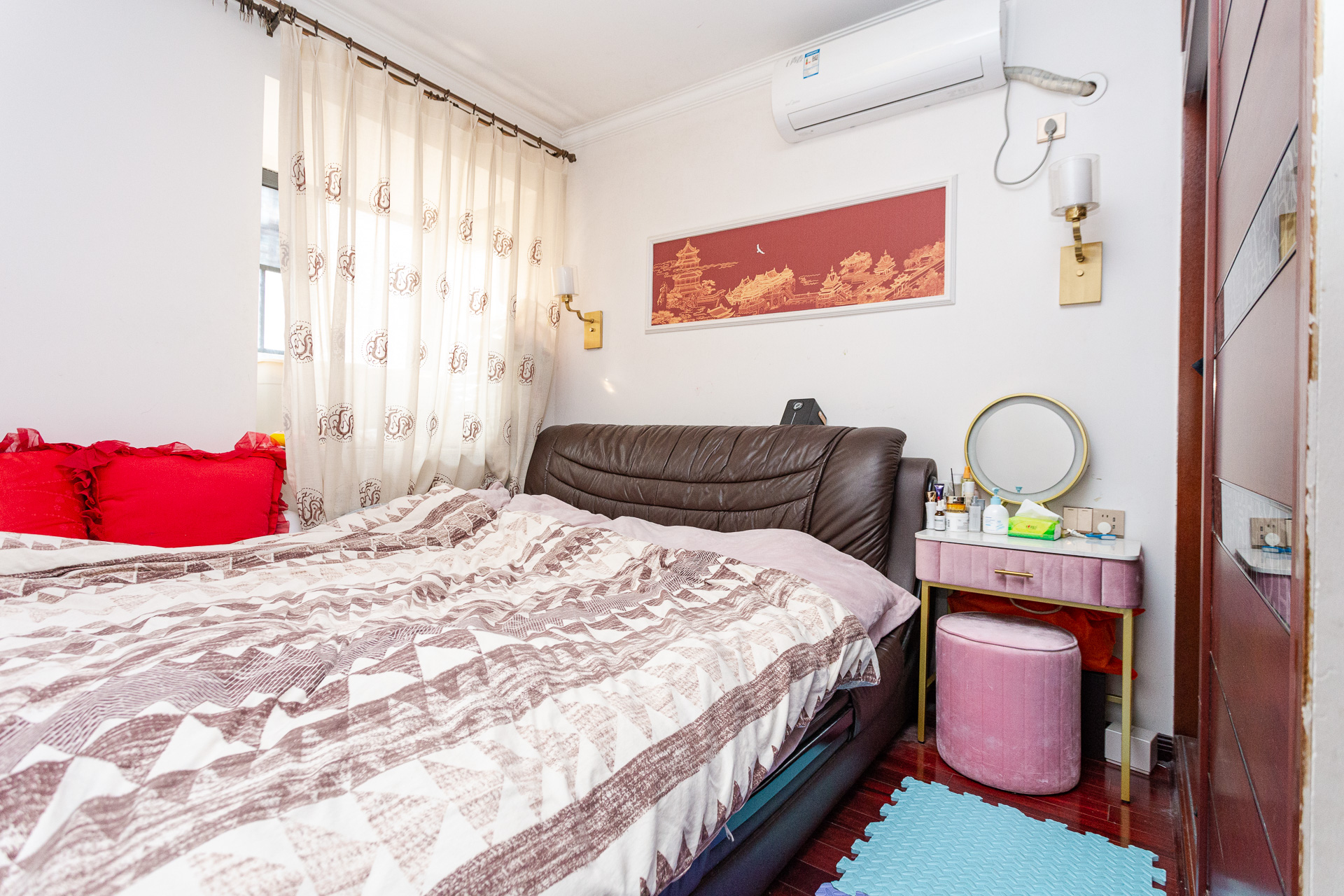 明发国际城 3室2厅1卫 84.8万 明发国际城 3室2厅1卫 84.8万卧室