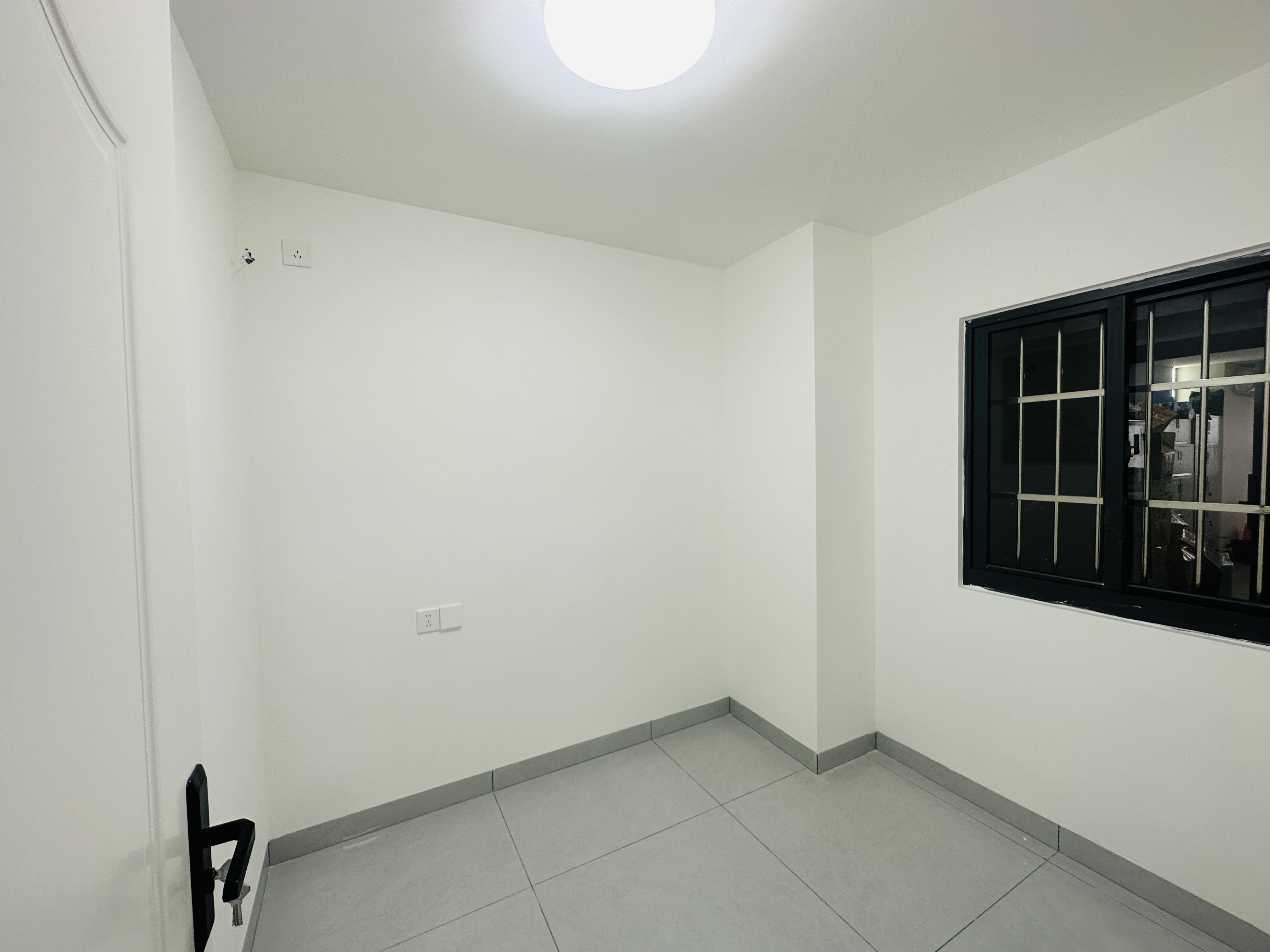 帝国大厦 2室1厅1卫 66.8万 帝国大厦 2室1厅1卫 66.8万卧室