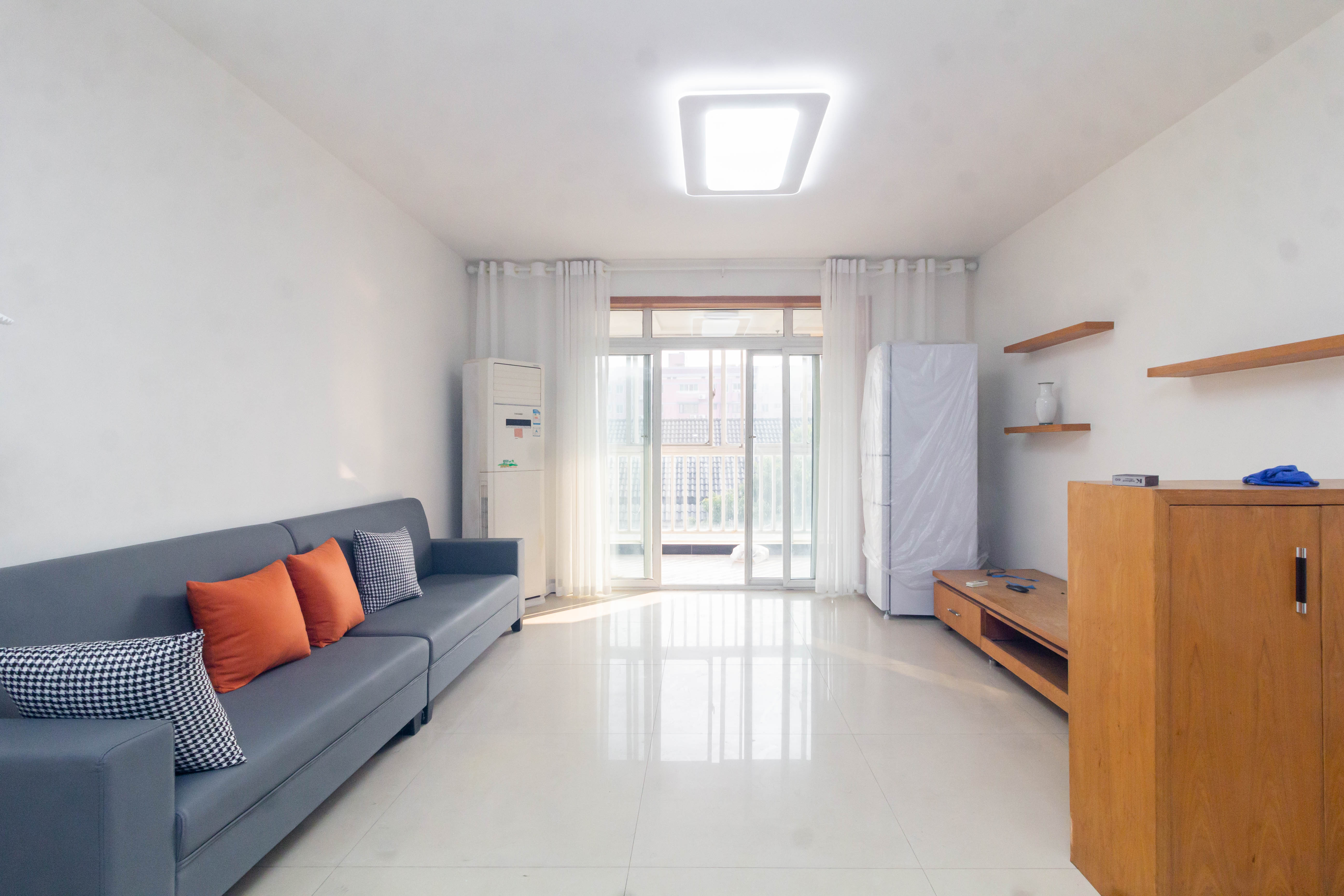 博雅湘水湾 5室2厅2卫 54.80万 博雅湘水湾 5室2厅2卫 54.80万客厅