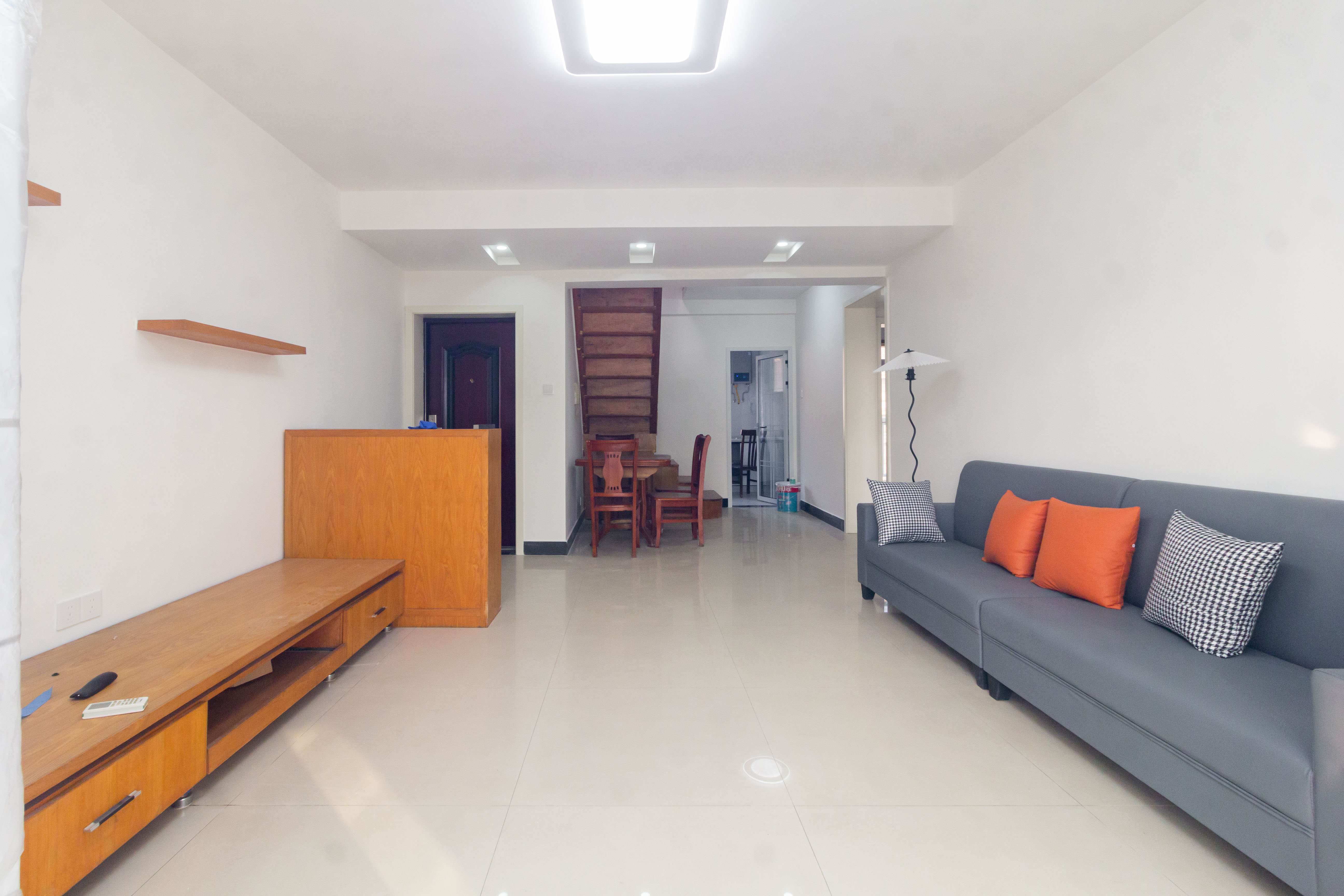 博雅湘水湾 5室2厅2卫 54.80万 博雅湘水湾 5室2厅2卫 54.80万客厅