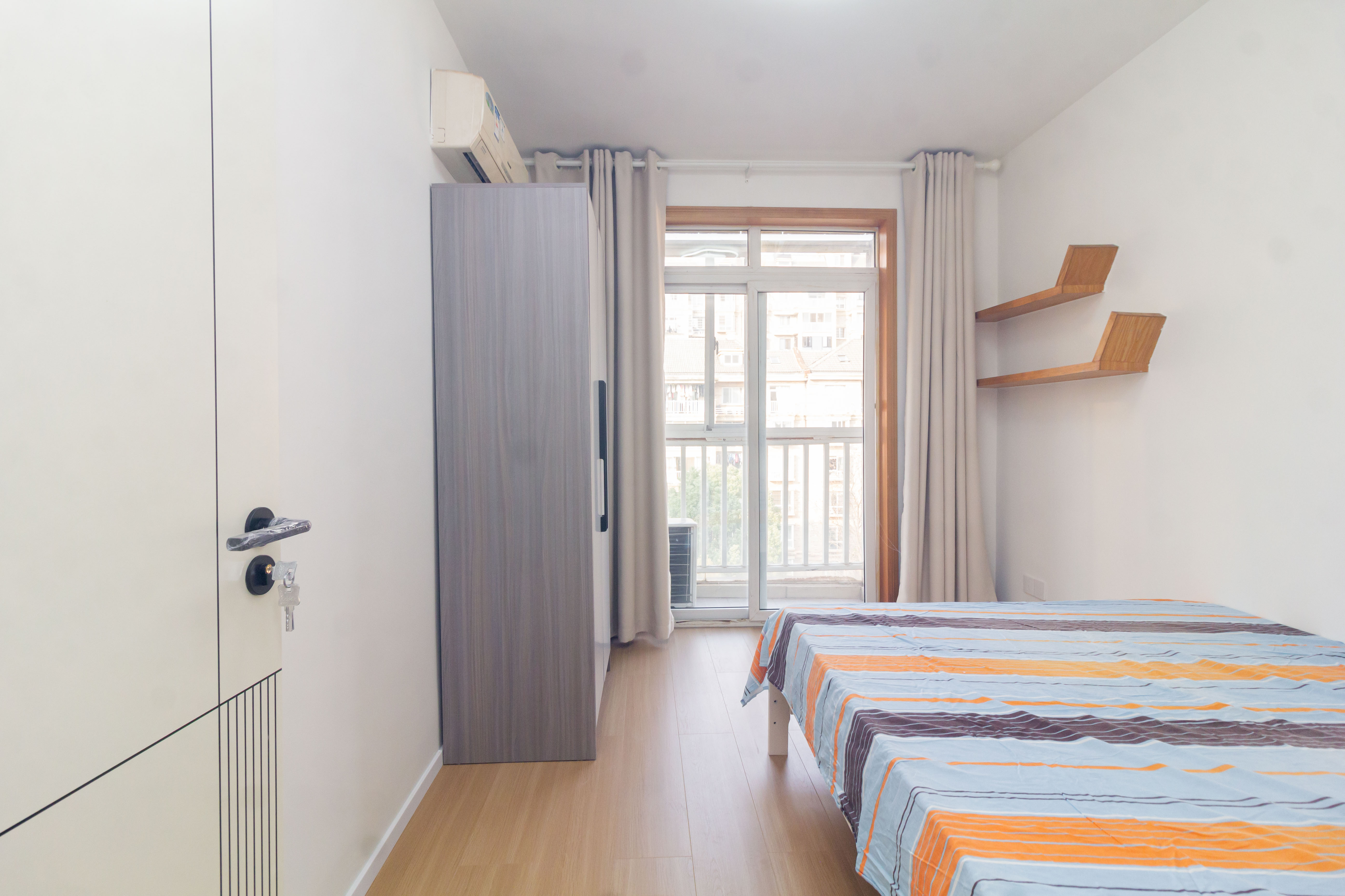 博雅湘水湾 5室2厅2卫 54.80万 博雅湘水湾 5室2厅2卫 54.80万卧室