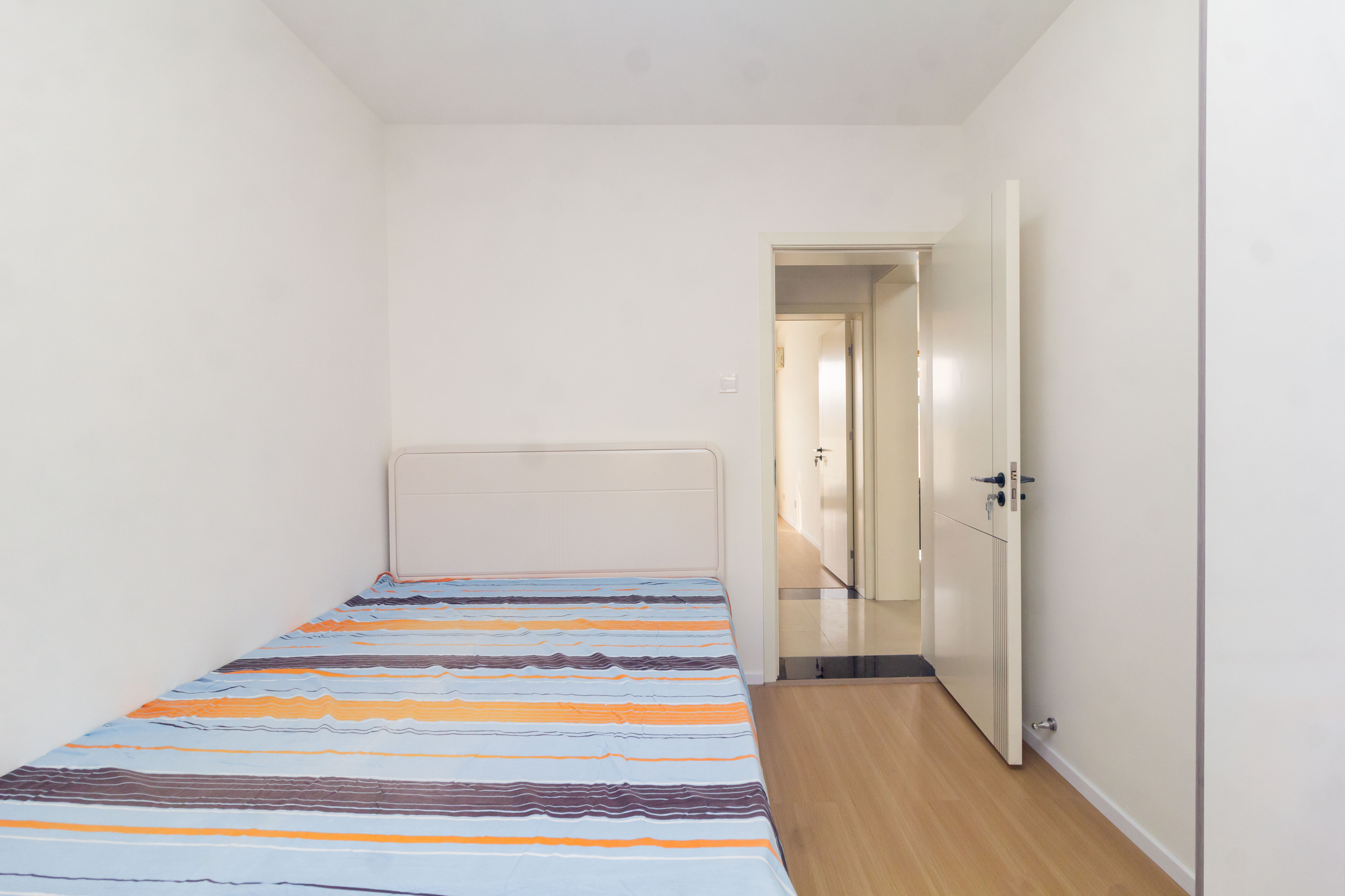 博雅湘水湾 5室2厅2卫 54.80万 博雅湘水湾 5室2厅2卫 54.80万卧室