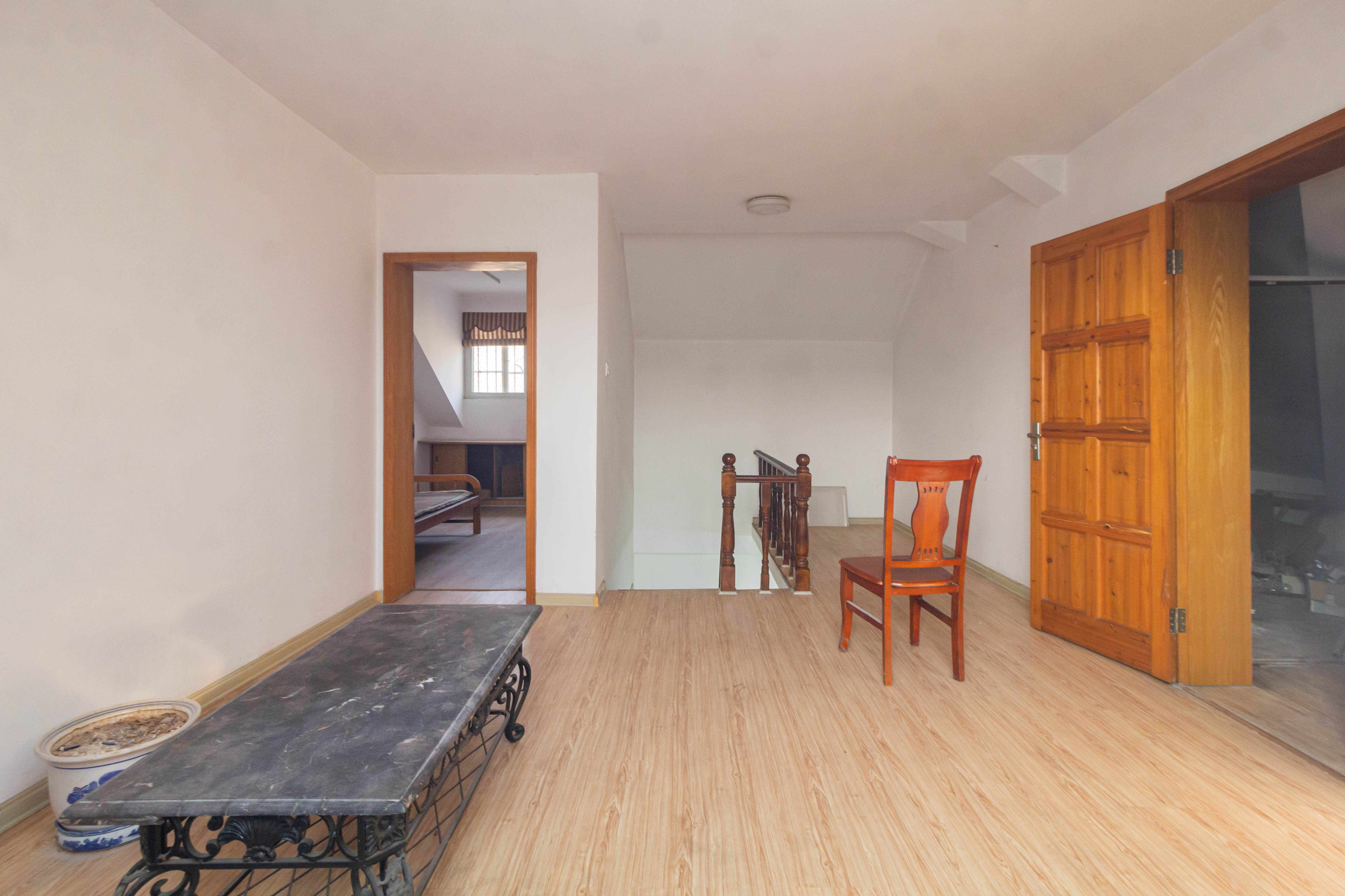 博雅湘水湾 5室2厅2卫 54.80万 博雅湘水湾 5室2厅2卫 54.80万卧室