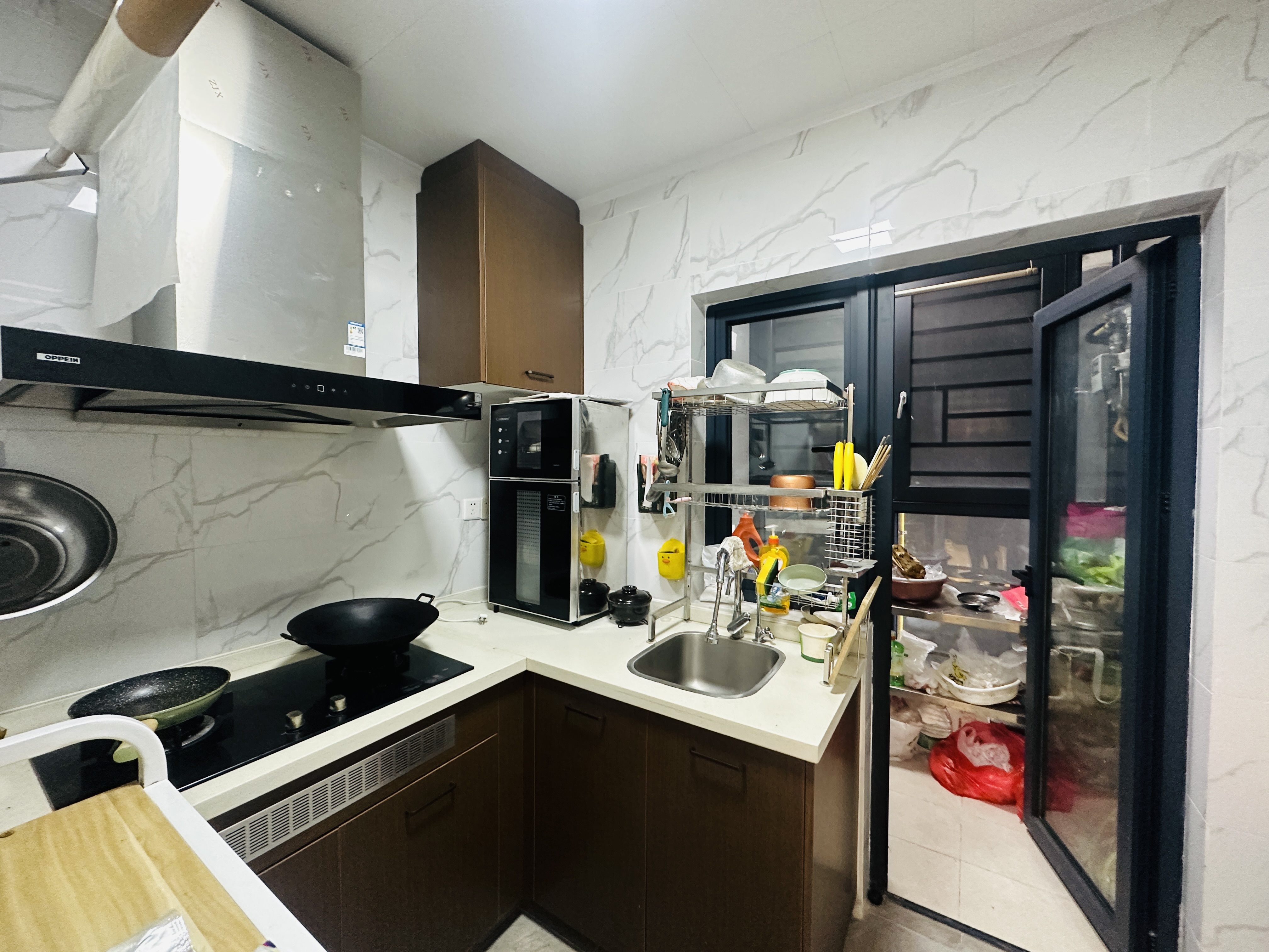 中盟椰海国际 2室2厅1卫 155.0万 中盟椰海国际 2室2厅1卫 155.0万厨房