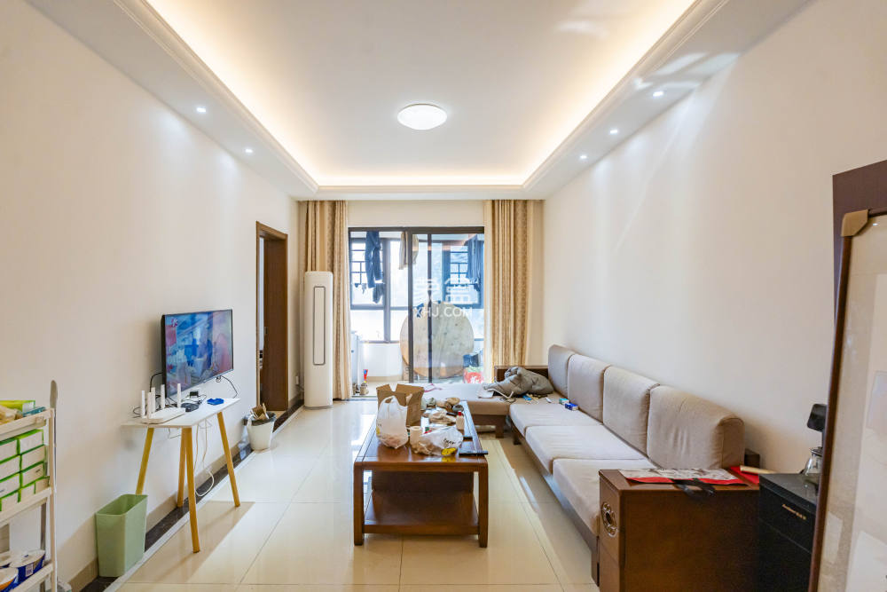 旺德府恺悦国际  3室2厅2卫    72.6万