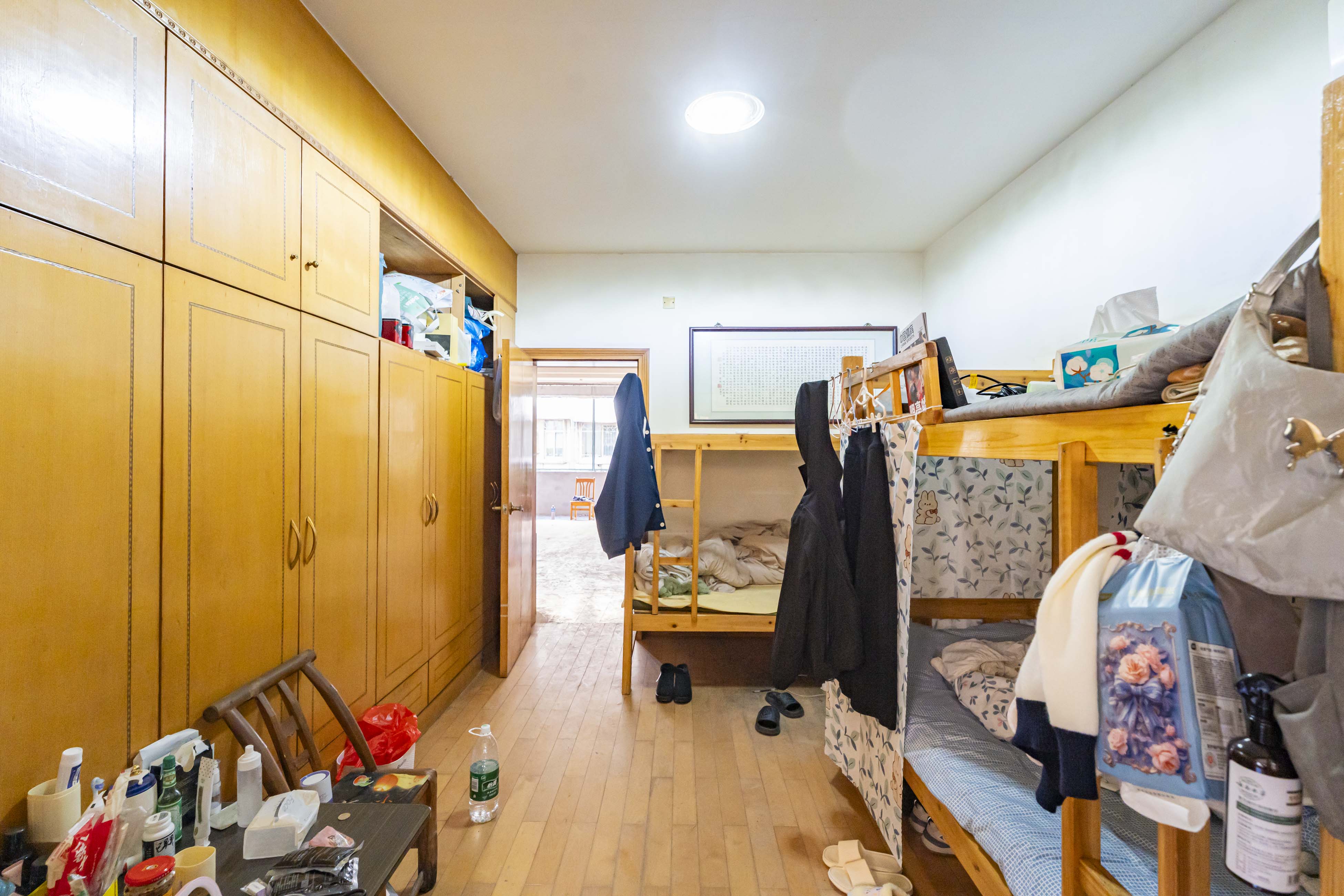 老地税四分局  1室1厅1卫   102.00万卧室