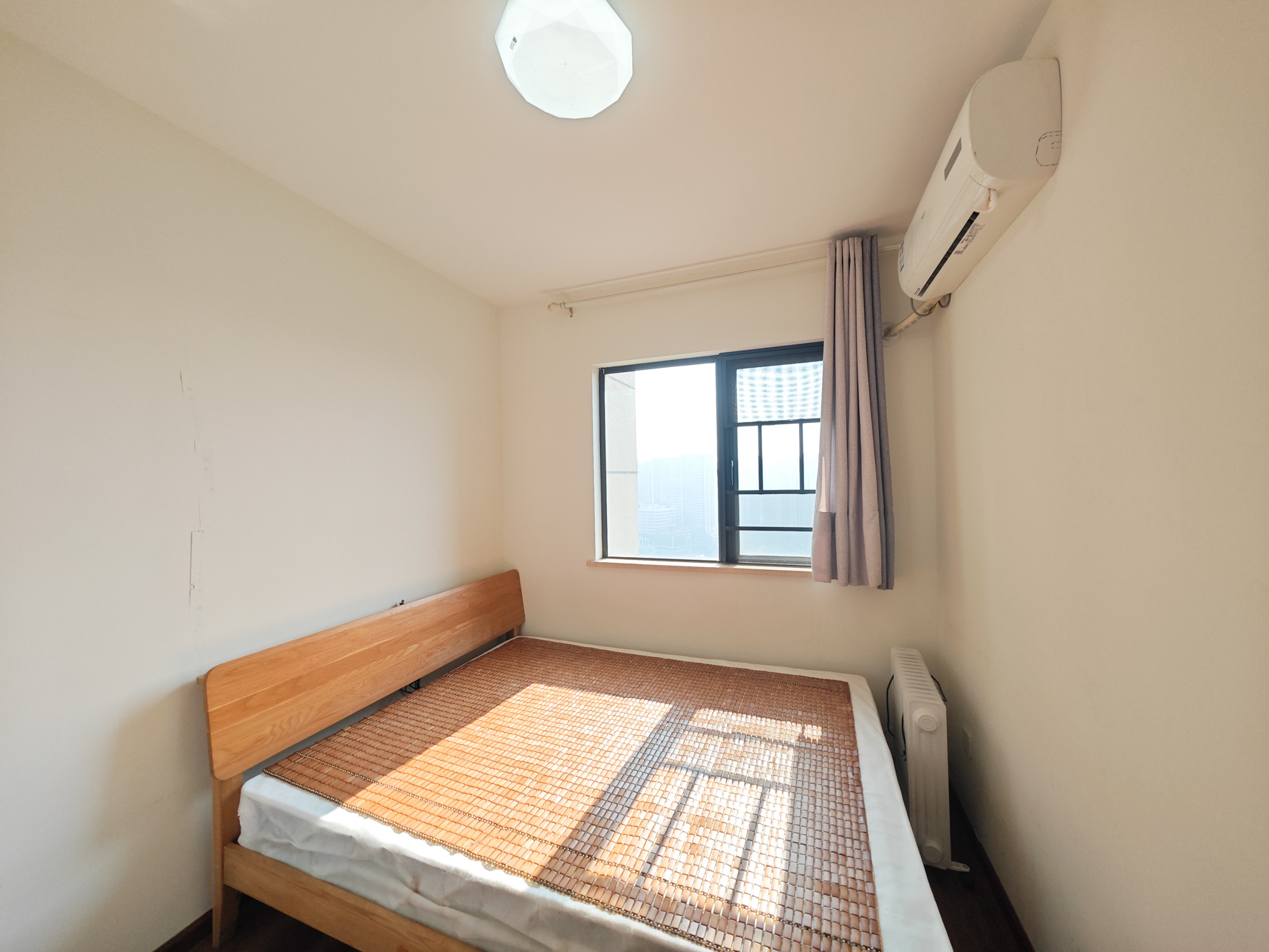 保利城（中航城国际社区、郡原美村）  4室2厅2卫    88.88万卧室