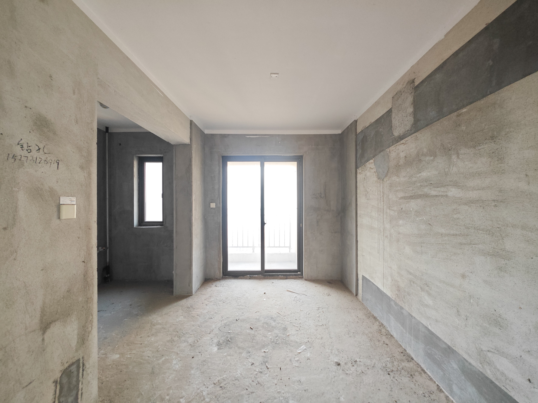 卓越蔚蓝城邦  4室2厅2卫    116.0万 卓越蔚蓝城邦  4室2厅2卫    116.0万客厅