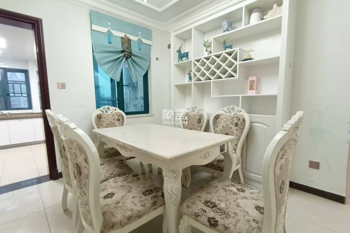 恒大绿洲 3室2厅2卫 2500.0元/月 恒大绿洲 3室2厅2卫 2500.0元/月室内图