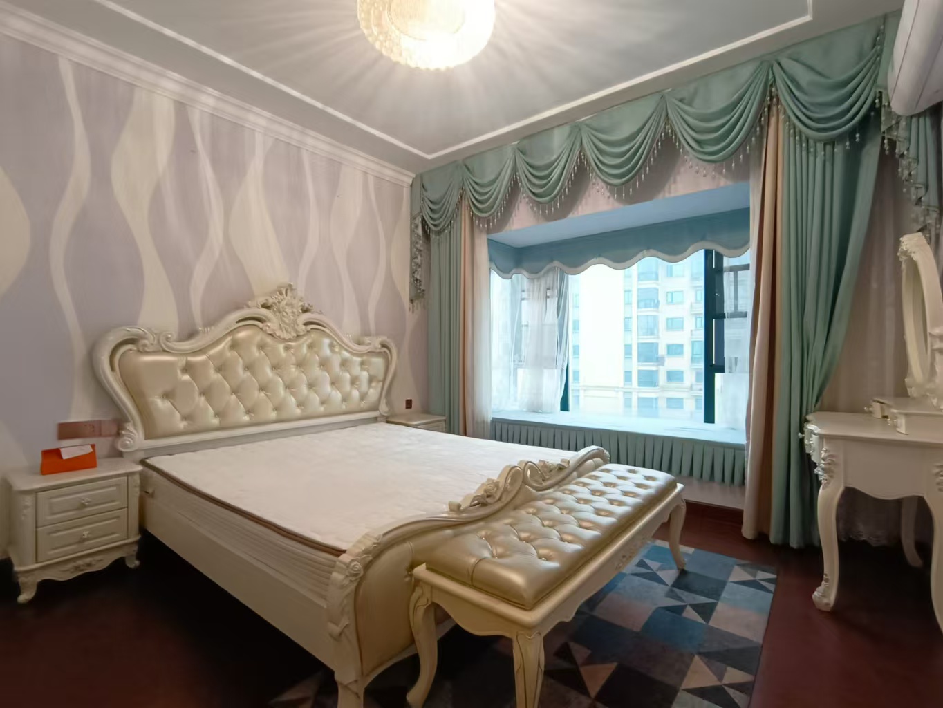 恒大绿洲 3室2厅2卫 2500.0元/月 恒大绿洲 3室2厅2卫 2500.0元/月室内图