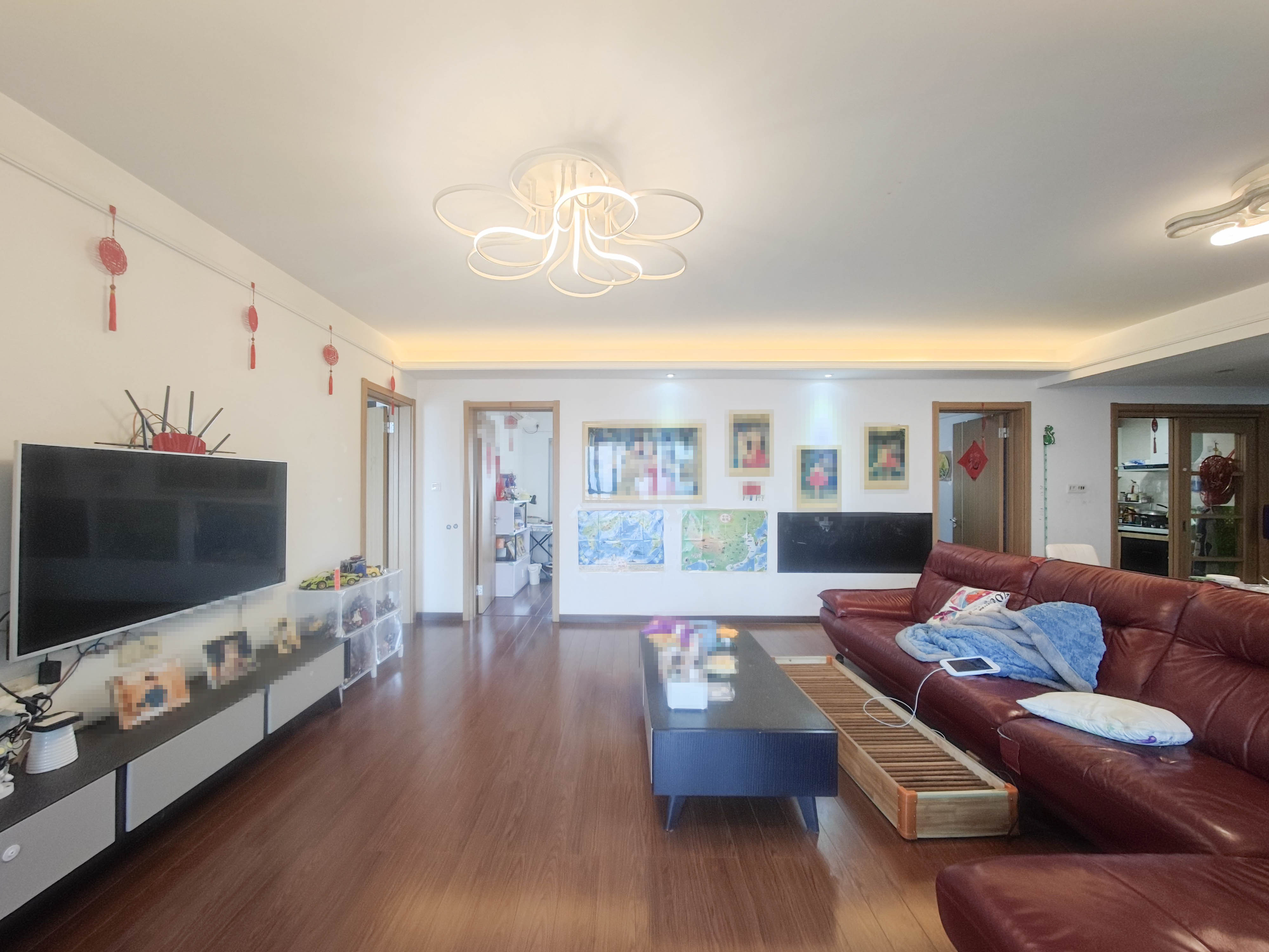 万科魅力之城非凡里 3室2厅2卫 105.0万 万科魅力之城非凡里 3室2厅2卫 105.0万客厅