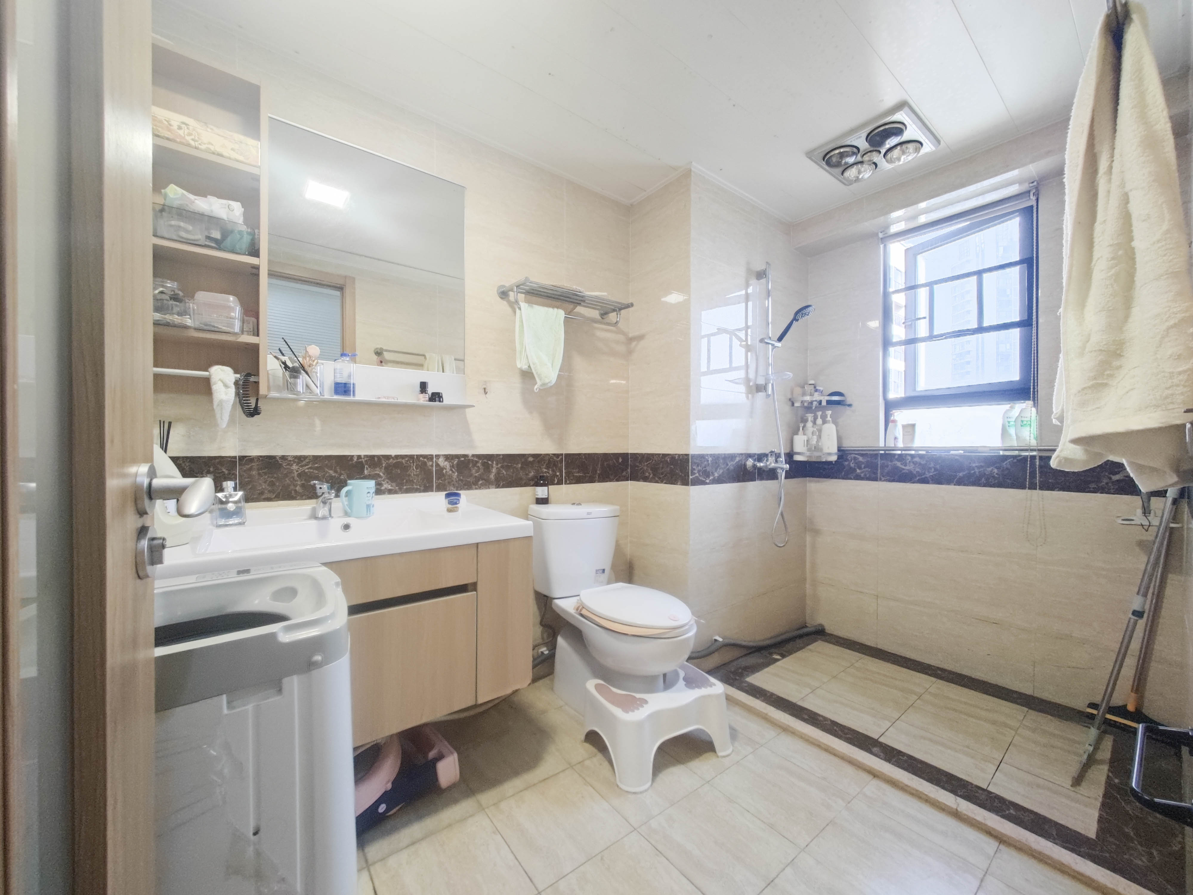 万科魅力之城非凡里 3室2厅2卫 105.0万 万科魅力之城非凡里 3室2厅2卫 105.0万卫生间