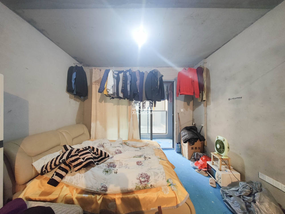 新城明昱东方  3室2厅2卫   85.00万