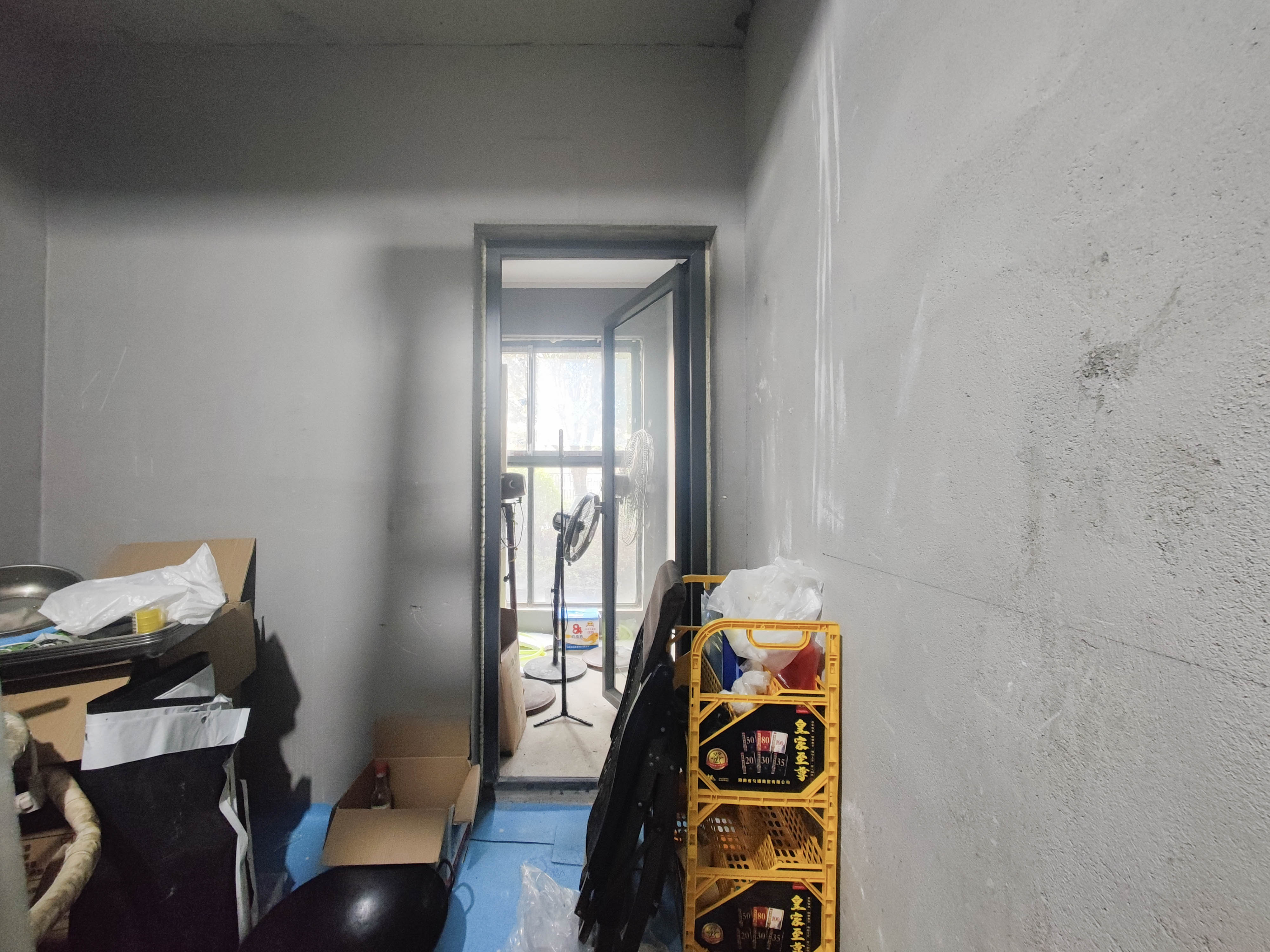 新城明昱东方  3室2厅2卫   85.00万其他