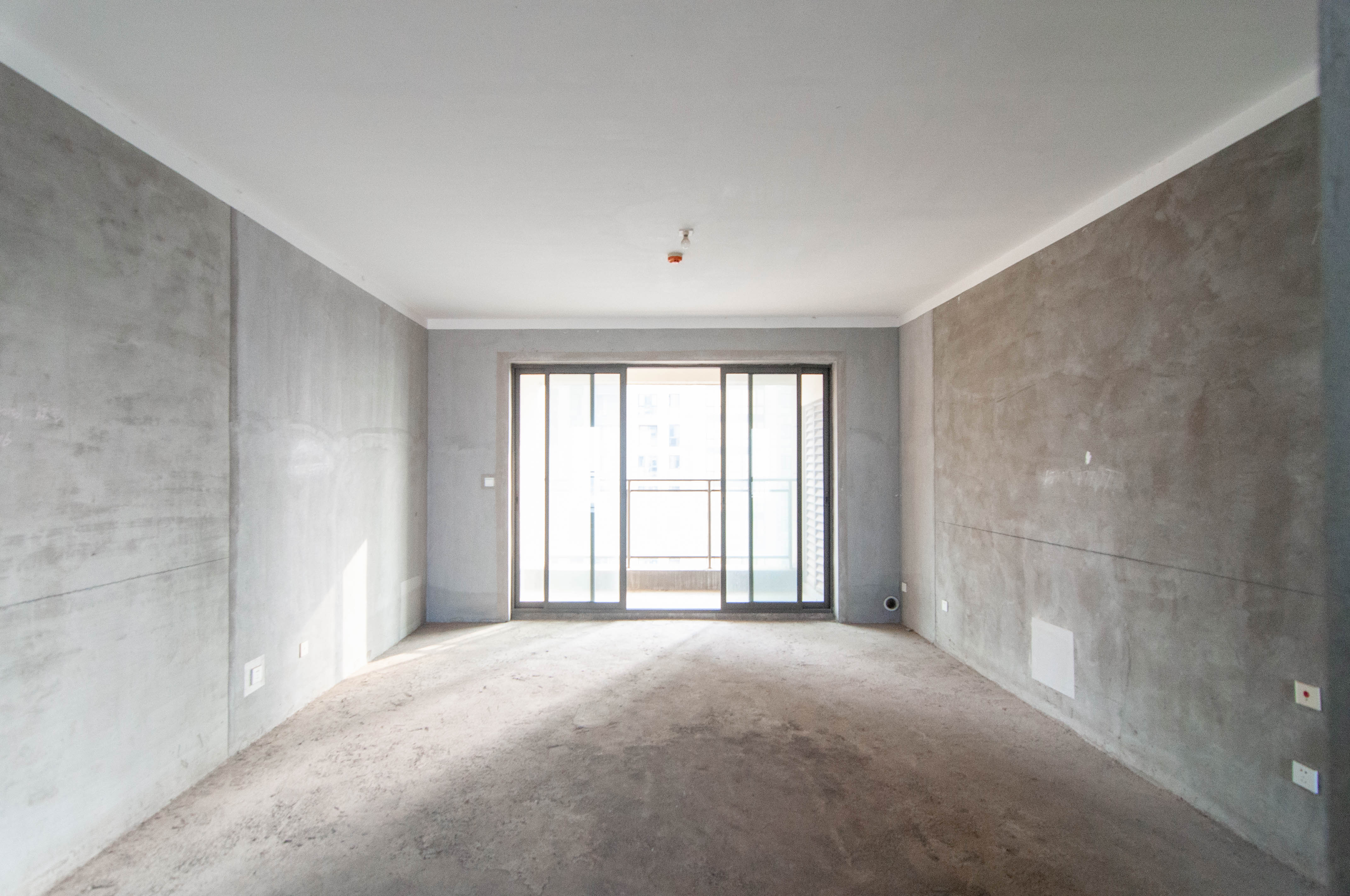 金茂梅溪湖 4室2厅2卫 380.0万 金茂梅溪湖 4室2厅2卫 380.0万客厅