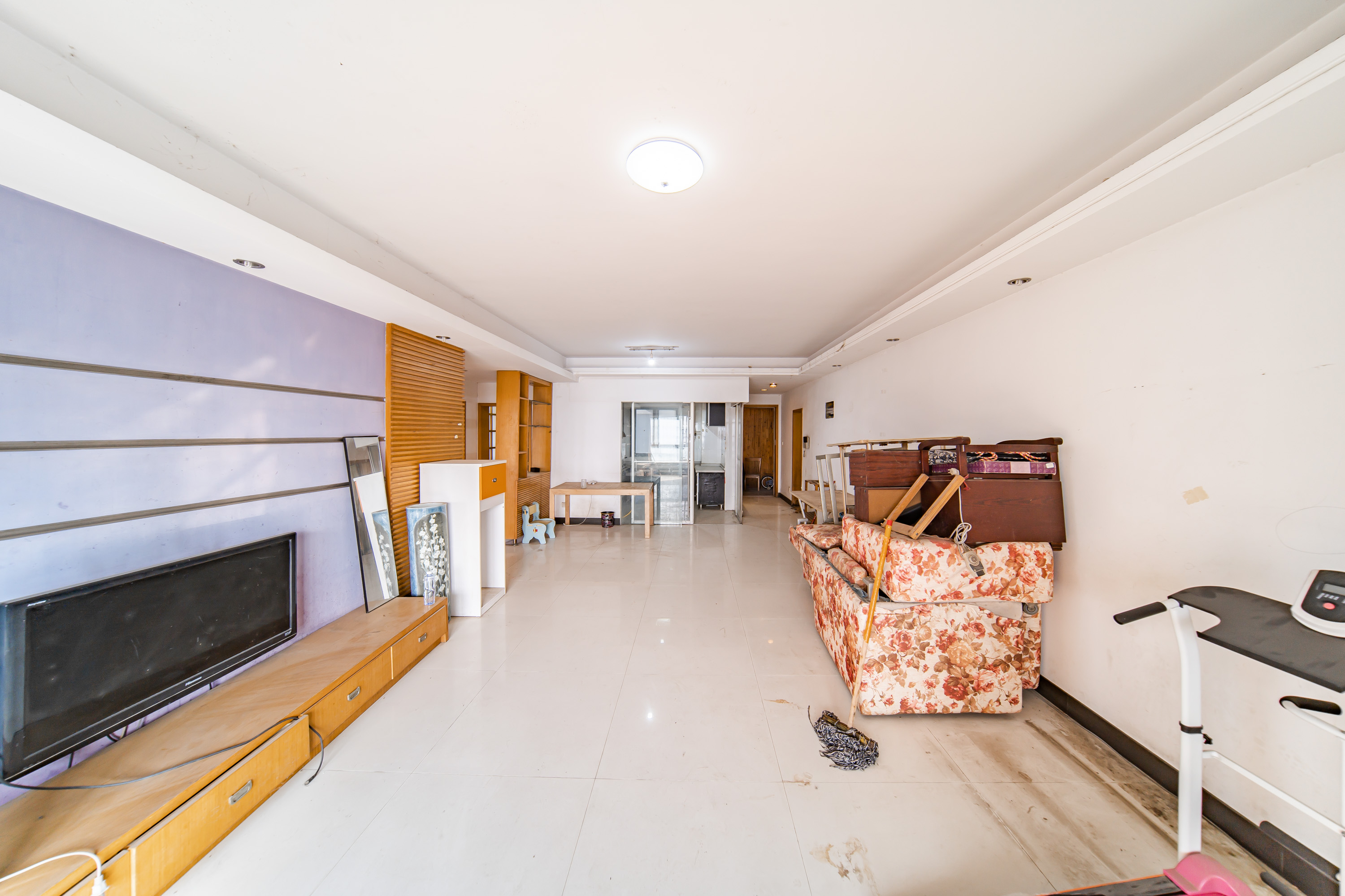 阳光100一期、四五期 3室2厅2卫 90.0万 阳光100一期、四五期 3室2厅2卫 90.0万客厅